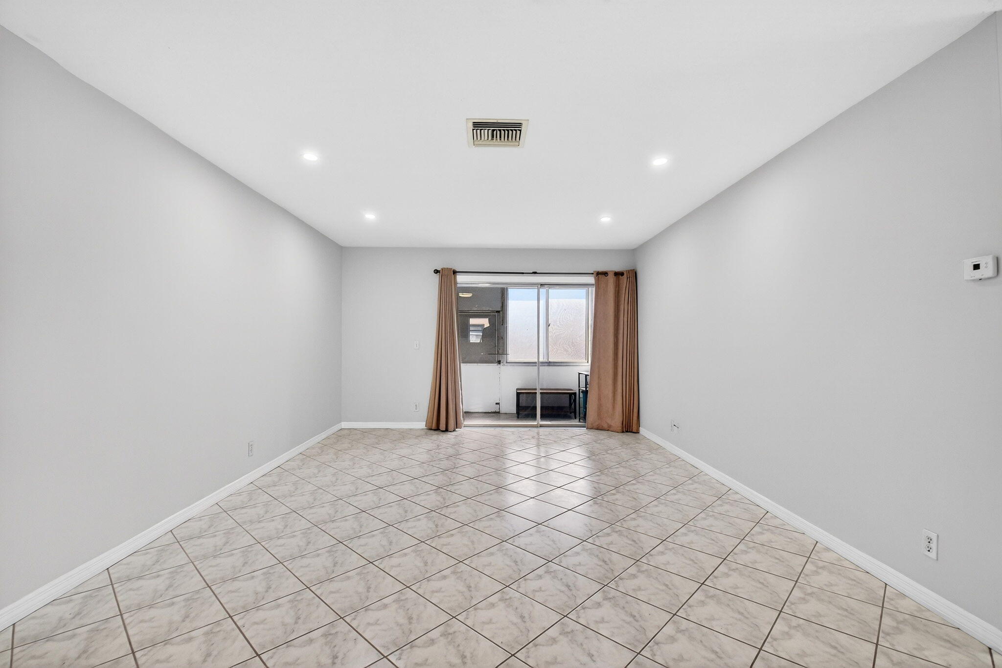 CRESTHAVEN VILLAS CONDO 24 - Residential