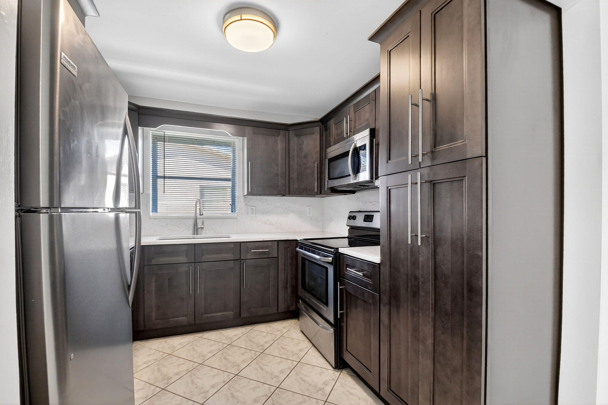 CRESTHAVEN VILLAS CONDO 24 - Residential