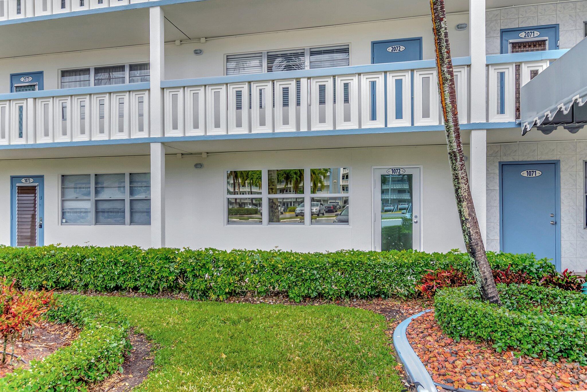 YARMOUTH AT CENTURY VILLAGE CONDO - Residential