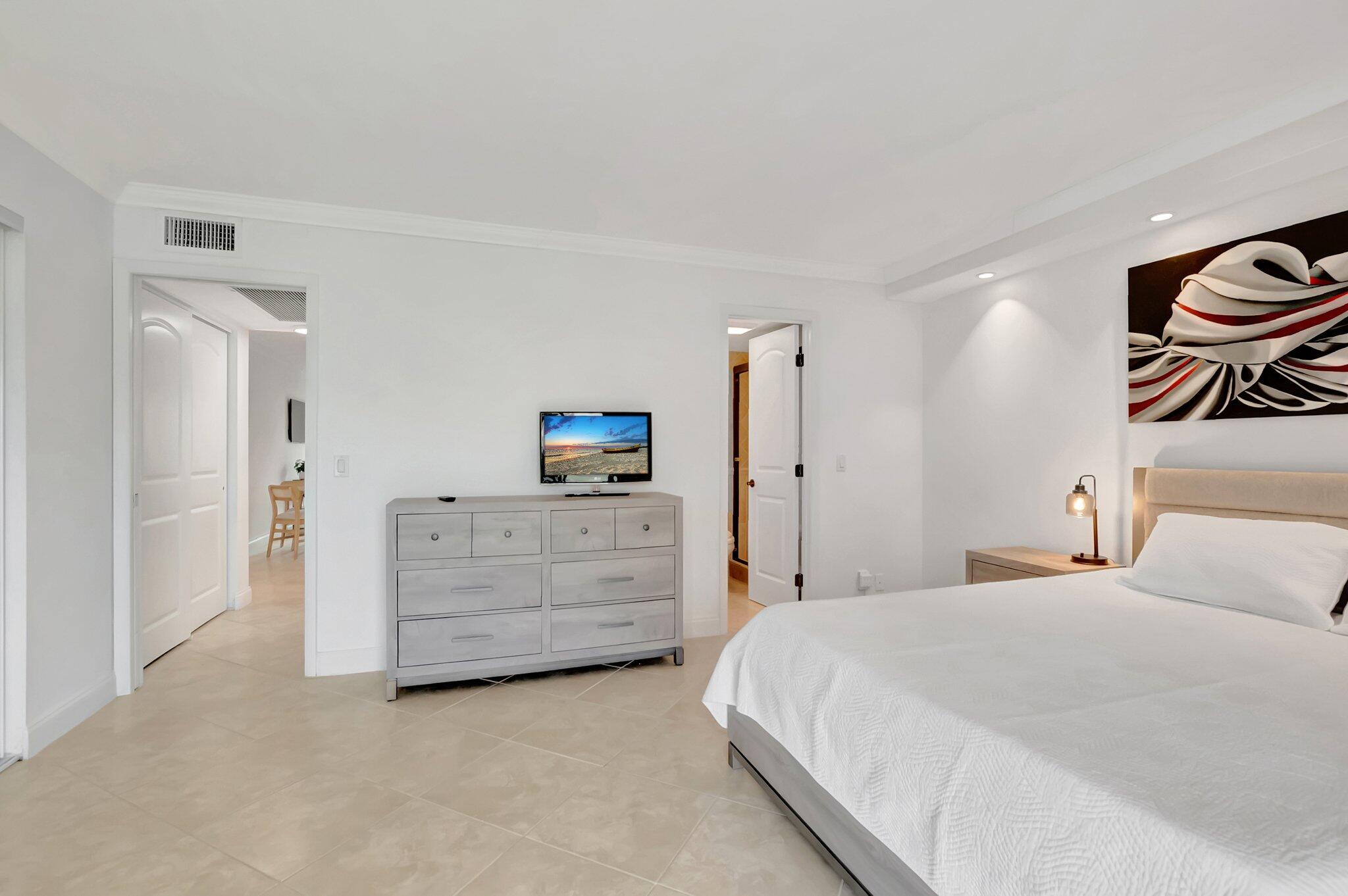 YARMOUTH AT CENTURY VILLAGE CONDO - Residential
