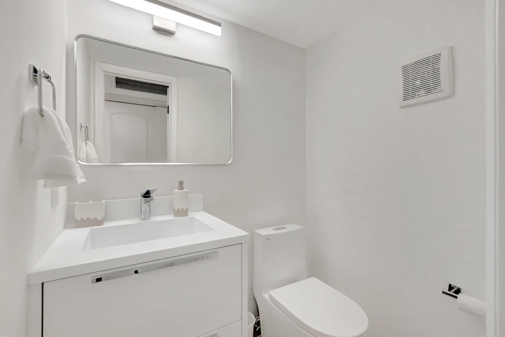 YARMOUTH AT CENTURY VILLAGE CONDO - Residential