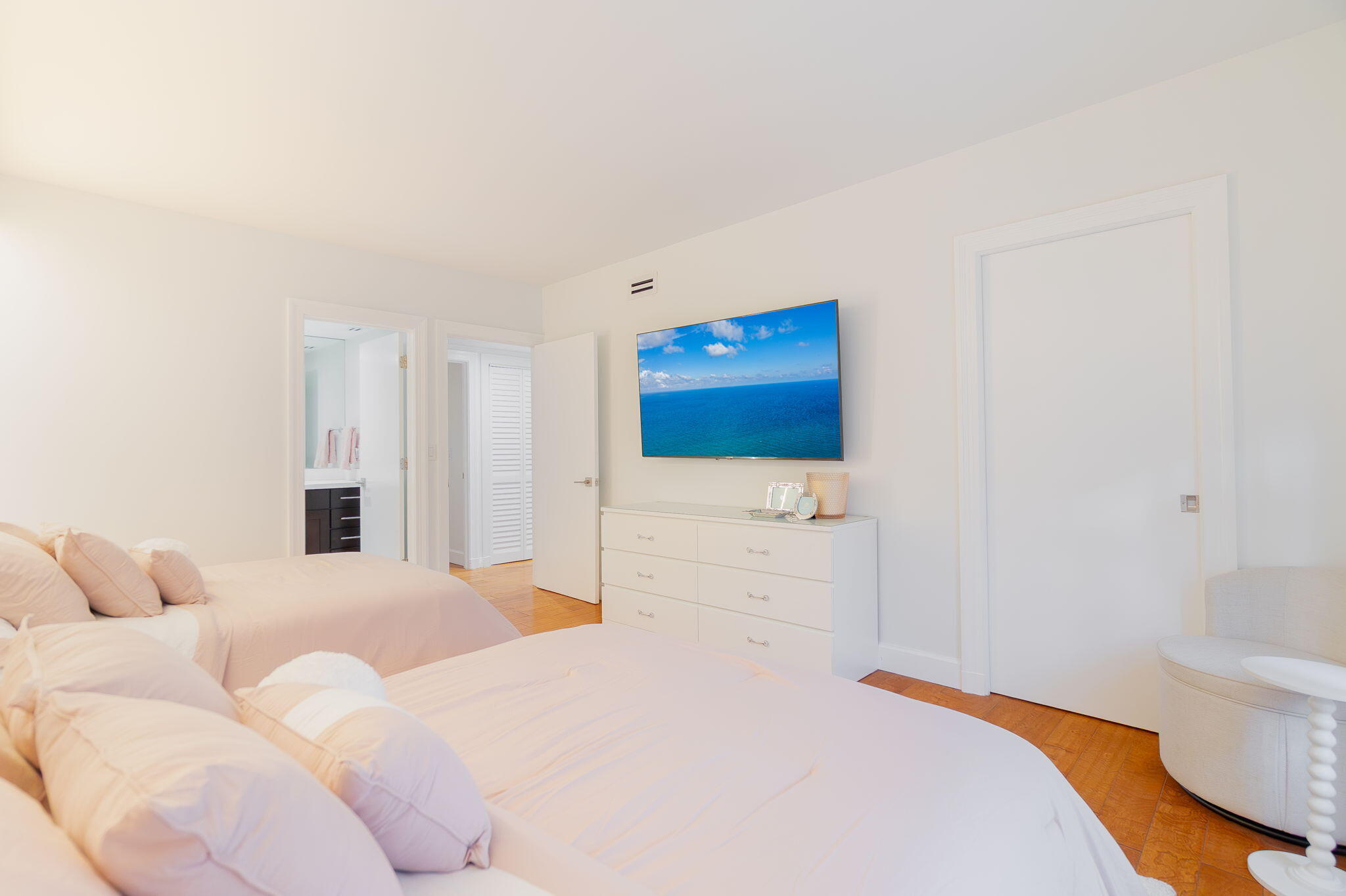 MEADOW BROOK CONDO - Residential Lease