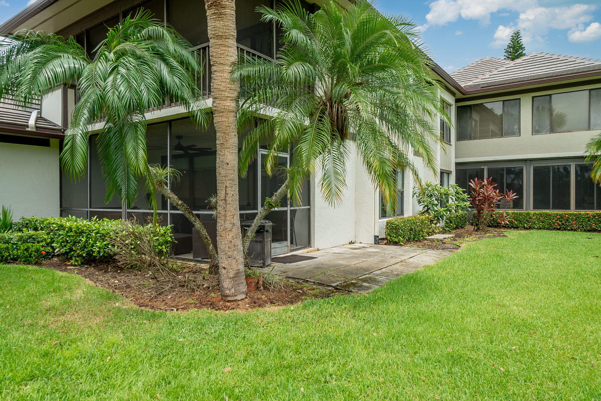 MEADOW BROOK CONDO - Residential Lease