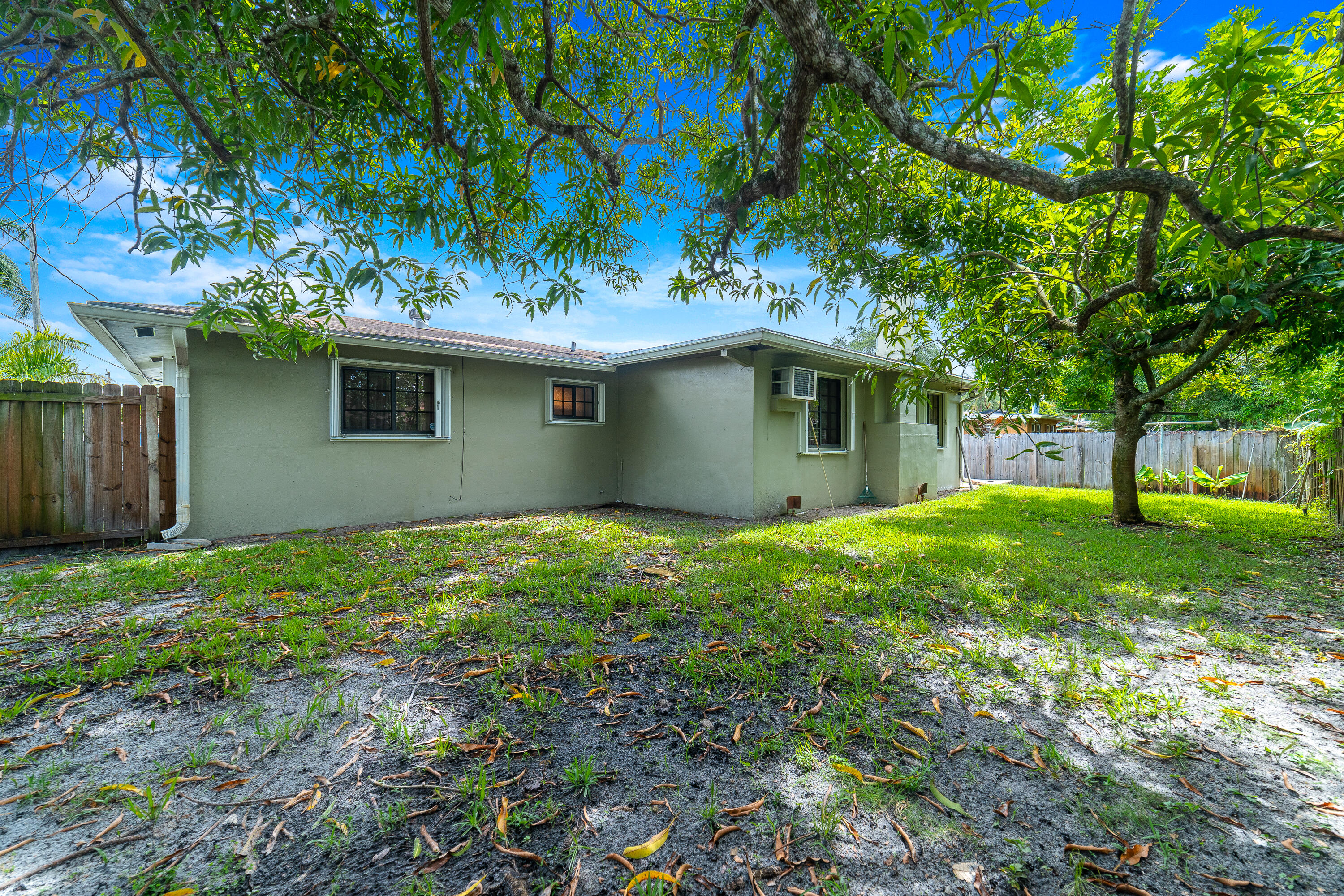 EAST PLANTATION 2ND SEC - Residential
