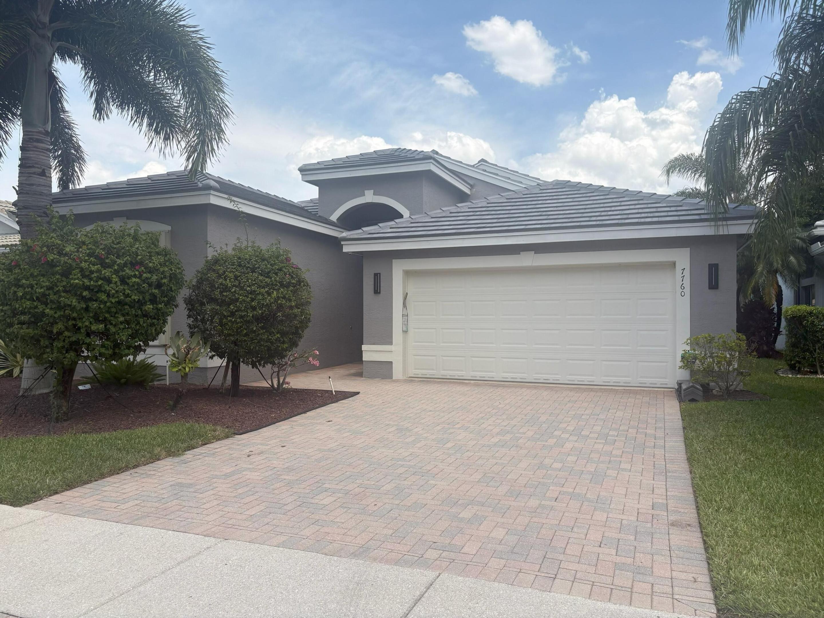 BRAND NEW ROOF and Lakefront Living in fabulous Valencia Shores! This popular Atlantic Model offers open concept living, perfect for entertaining and enjoying the Florida lifestyle. 3 bedrooms and 2 baths (with 3rd bedroom used as a den) offer the perfect floor plan with plenty of space to enjoy your Florida home. Relax away on the screened lanai with a calming lakefront view. Accordion shutters provide peace of mind, and the short walk to the Social Hall makes this the perfect location for enjoying all Valencia Shores has to offer!  Valencia Shores - an active 55+ lifestyle, with something for everyone! You have found it all *Luxury*comfort*security & fun at this 55+ community!