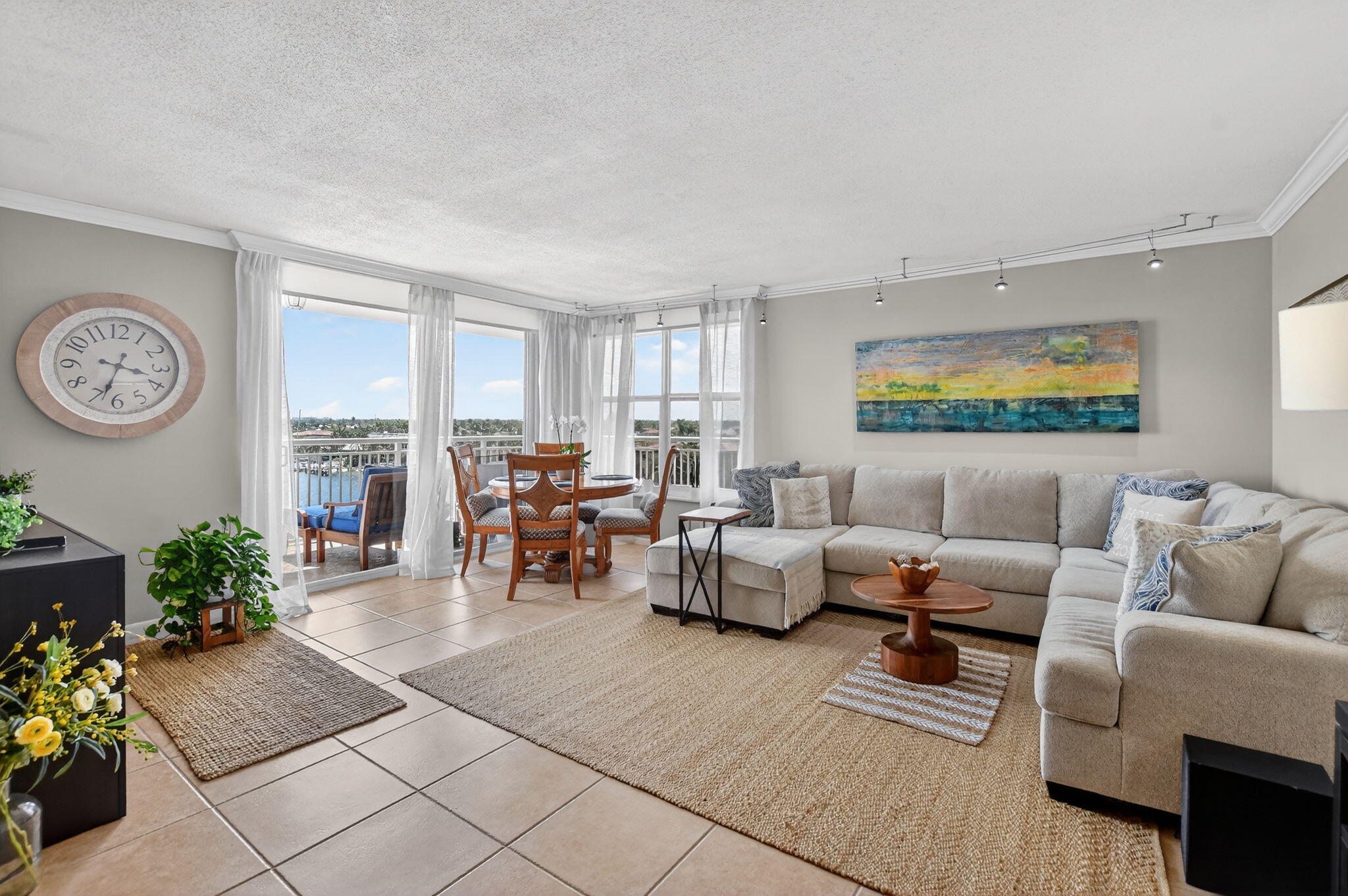 HILLSBORO LE BARON CONDO APTS - Residential