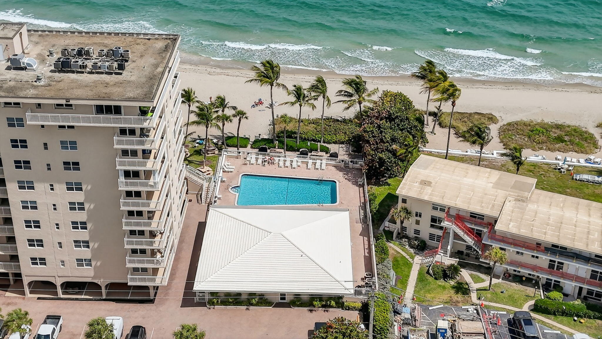 HILLSBORO LE BARON CONDO APTS - Residential