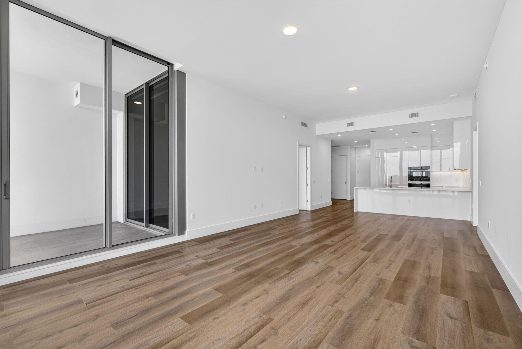 NAUTILUS 220 CONDO - Residential