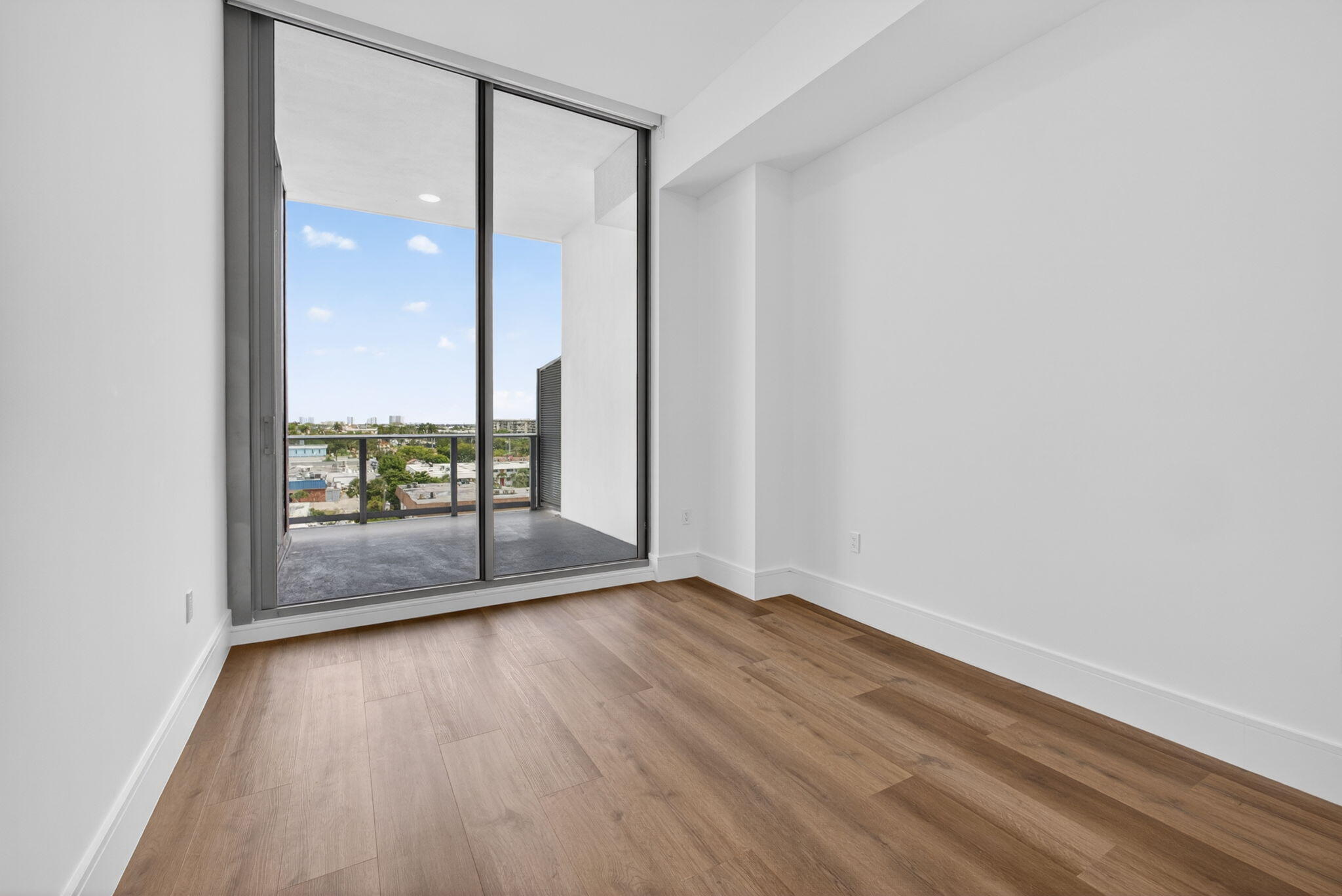 NAUTILUS 220 CONDO - Residential