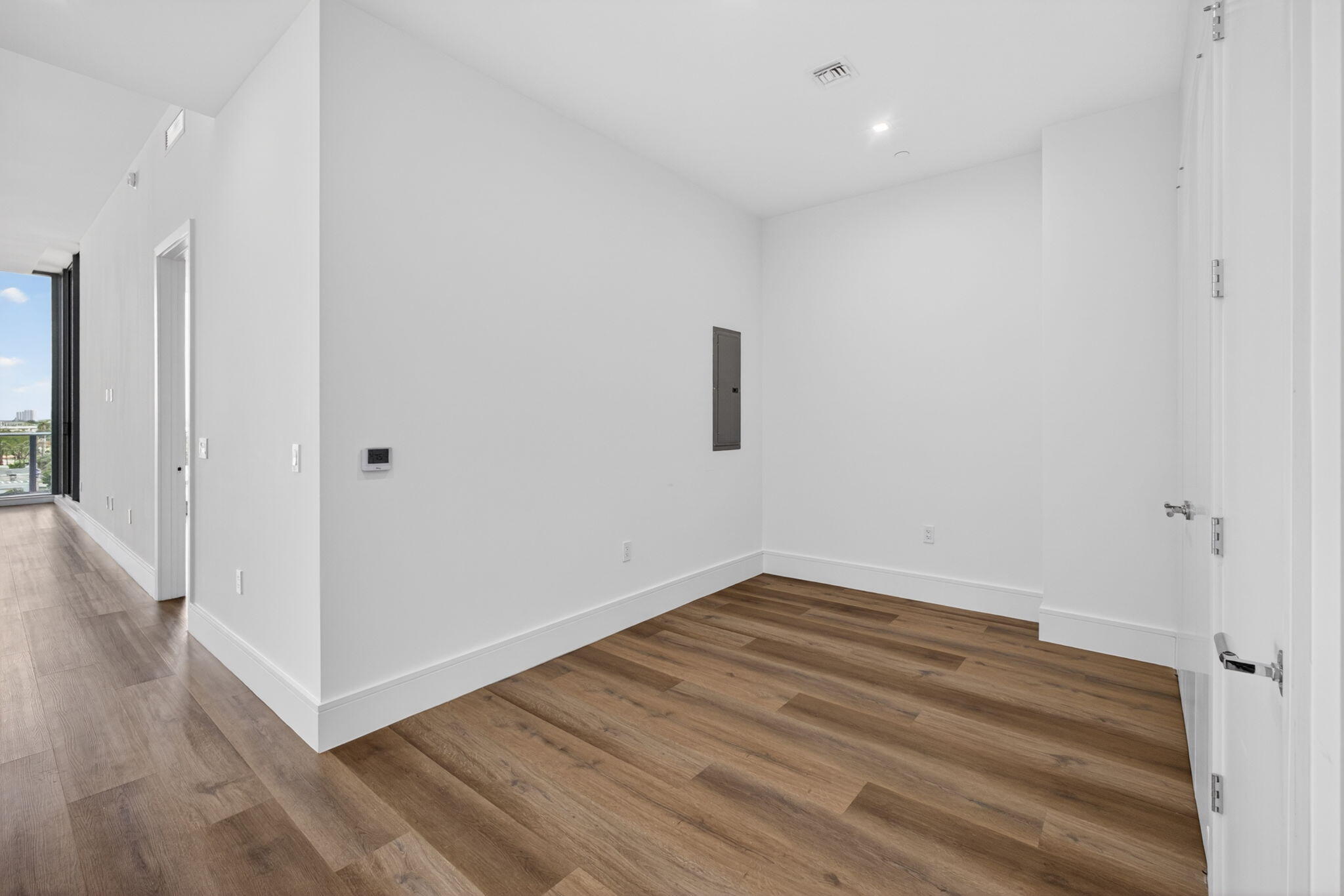 NAUTILUS 220 CONDO - Residential