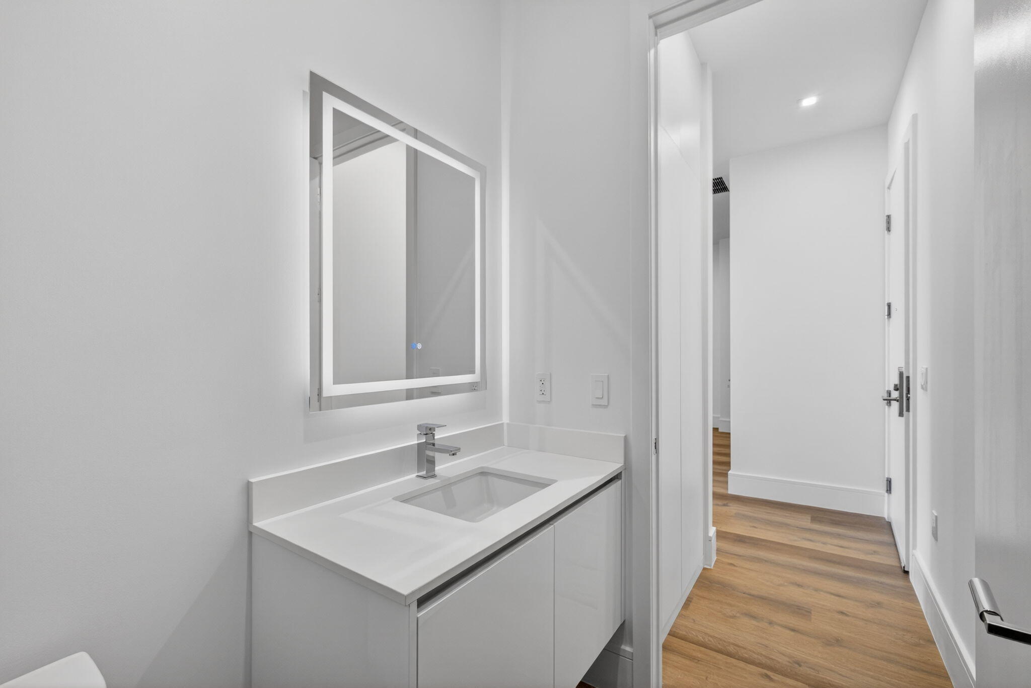 NAUTILUS 220 CONDO - Residential