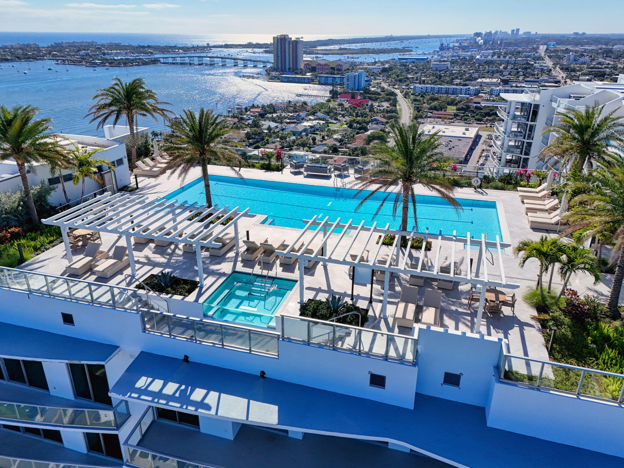 NAUTILUS 220 CONDO - Residential