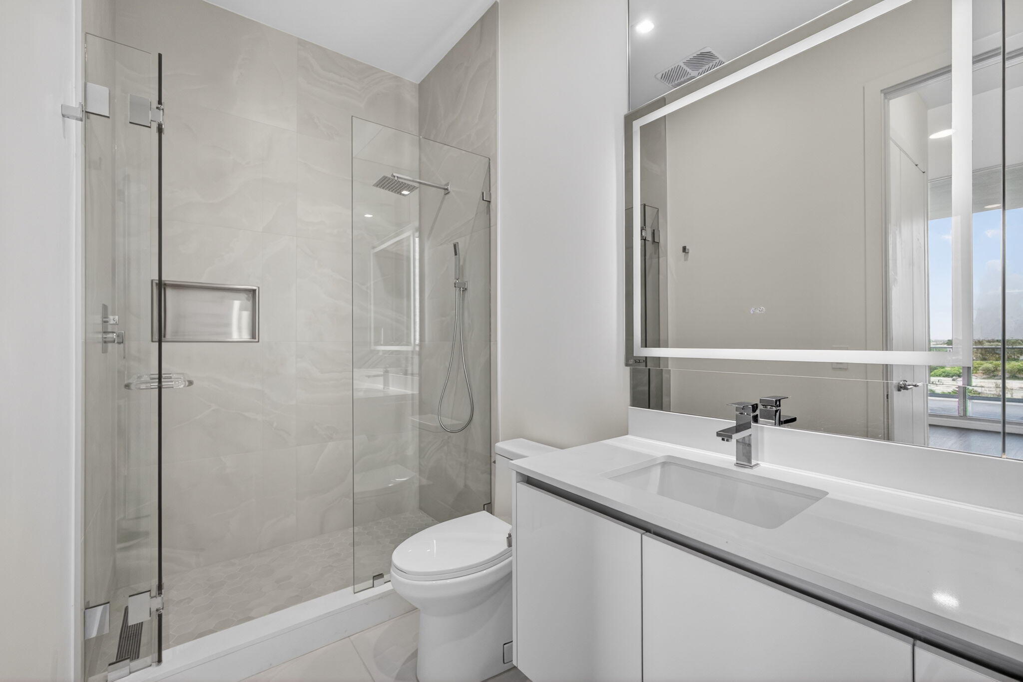NAUTILUS 220 CONDO - Residential