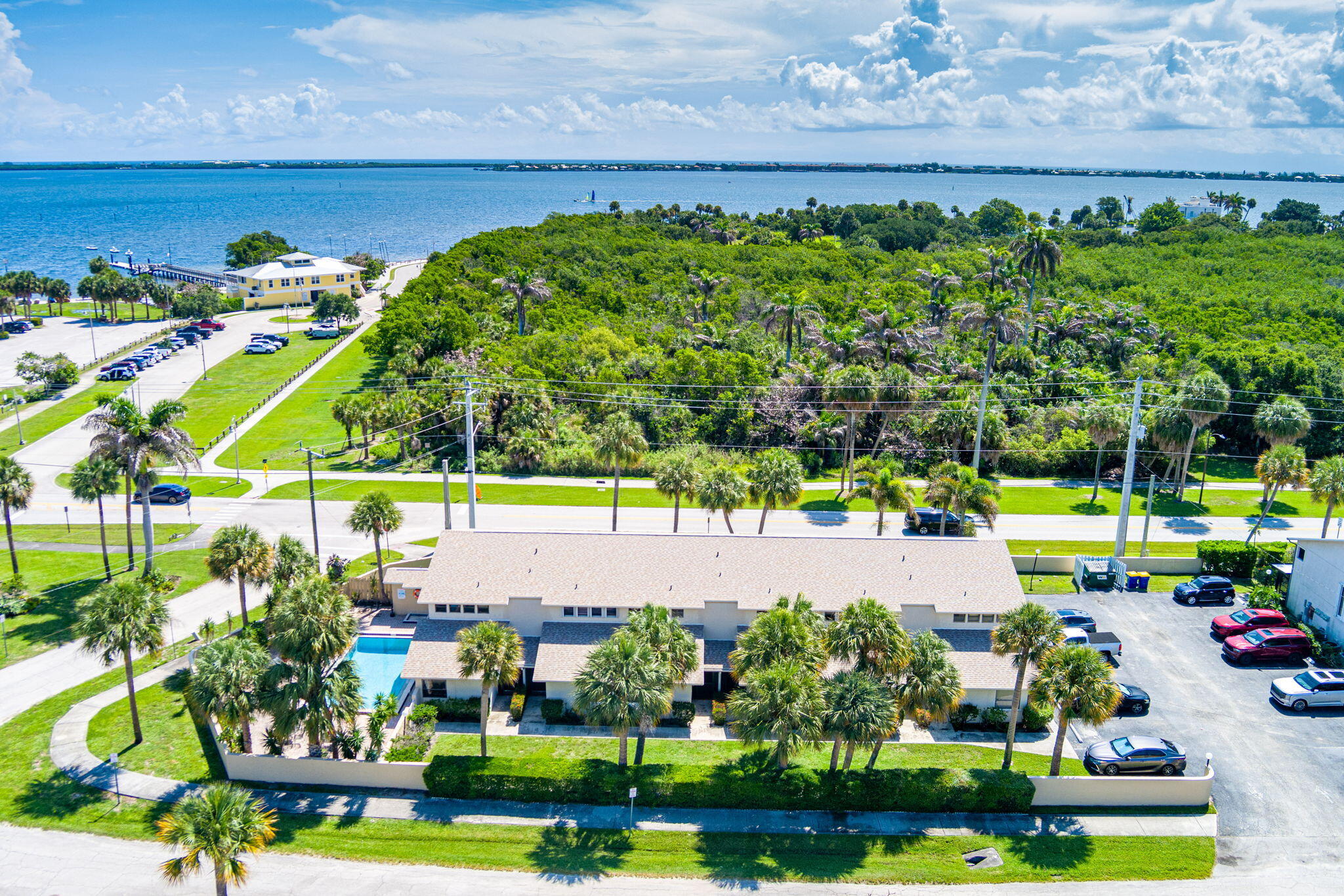 INDIAN RIVER VILLAS CONDO - Residential