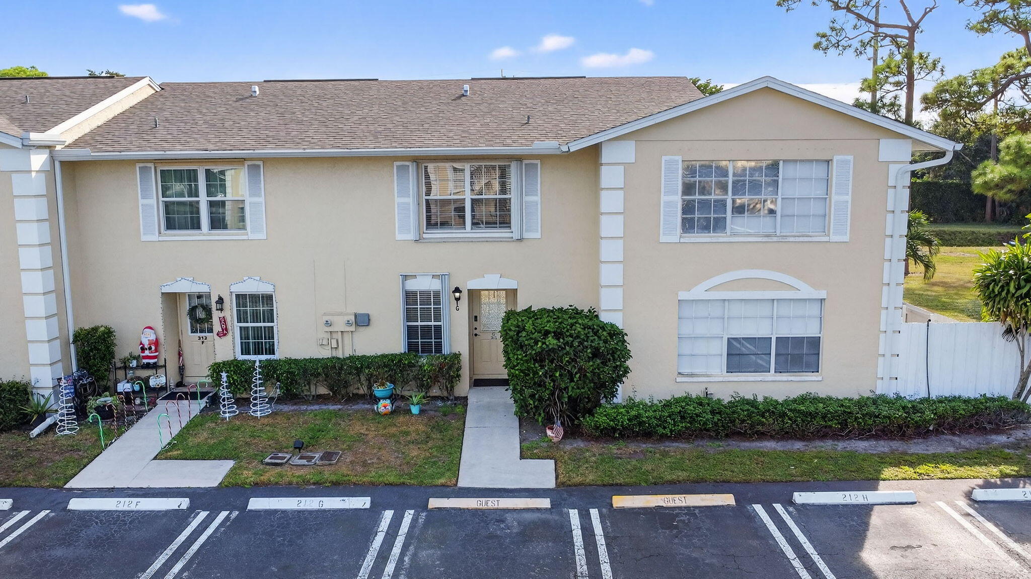 CHARTER CLUB OF PALM BEACH - Residential