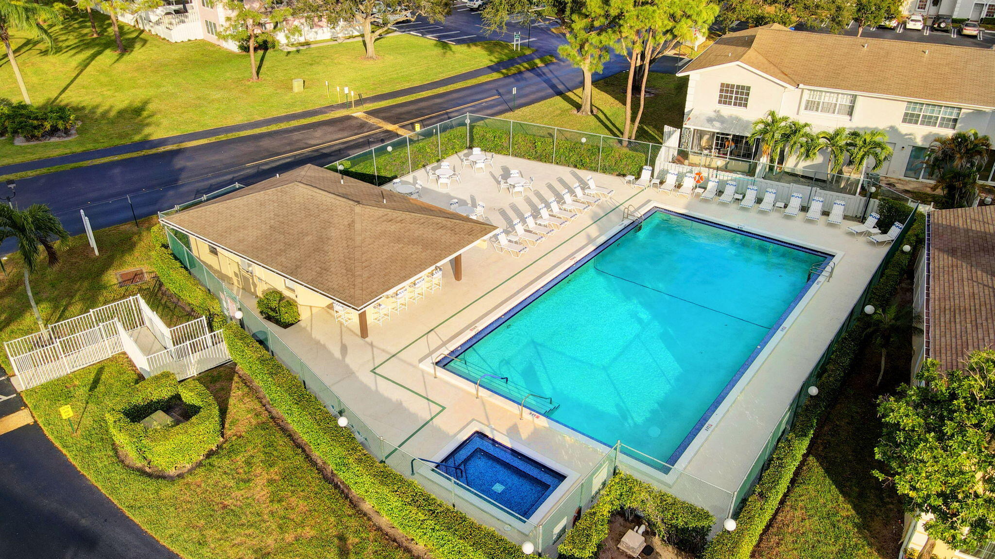 CHARTER CLUB OF PALM BEACH - Residential