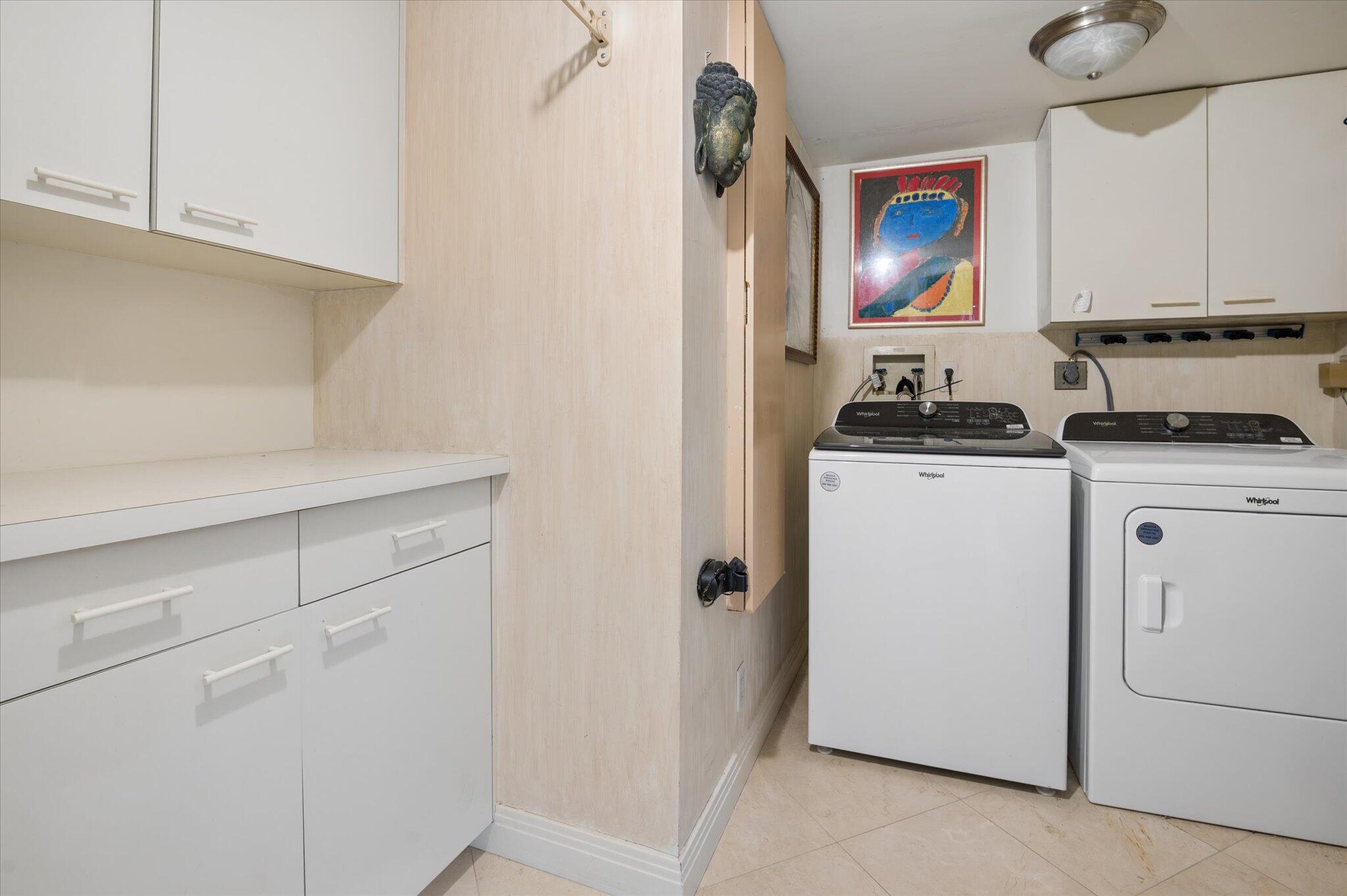 MIZNER COURT CONDO - Residential