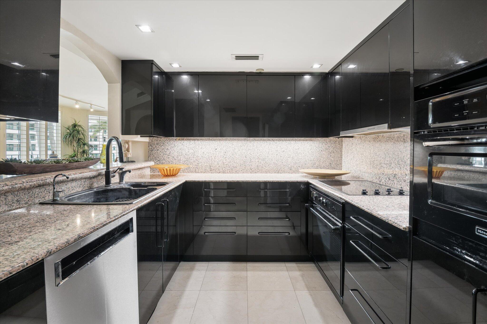 MIZNER COURT CONDO - Residential