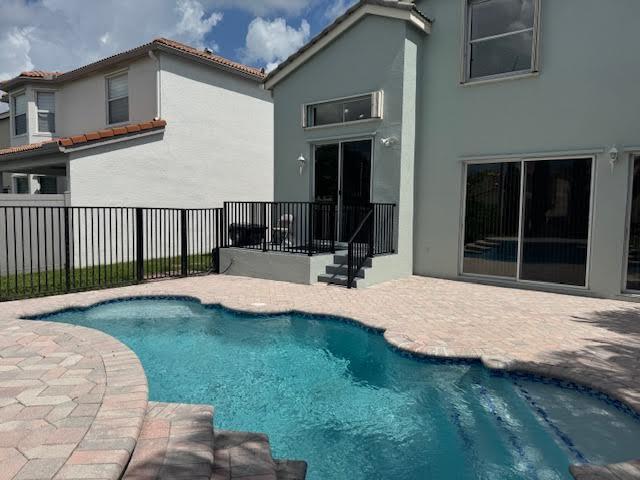 OLYMPIA 1 - Residential Lease