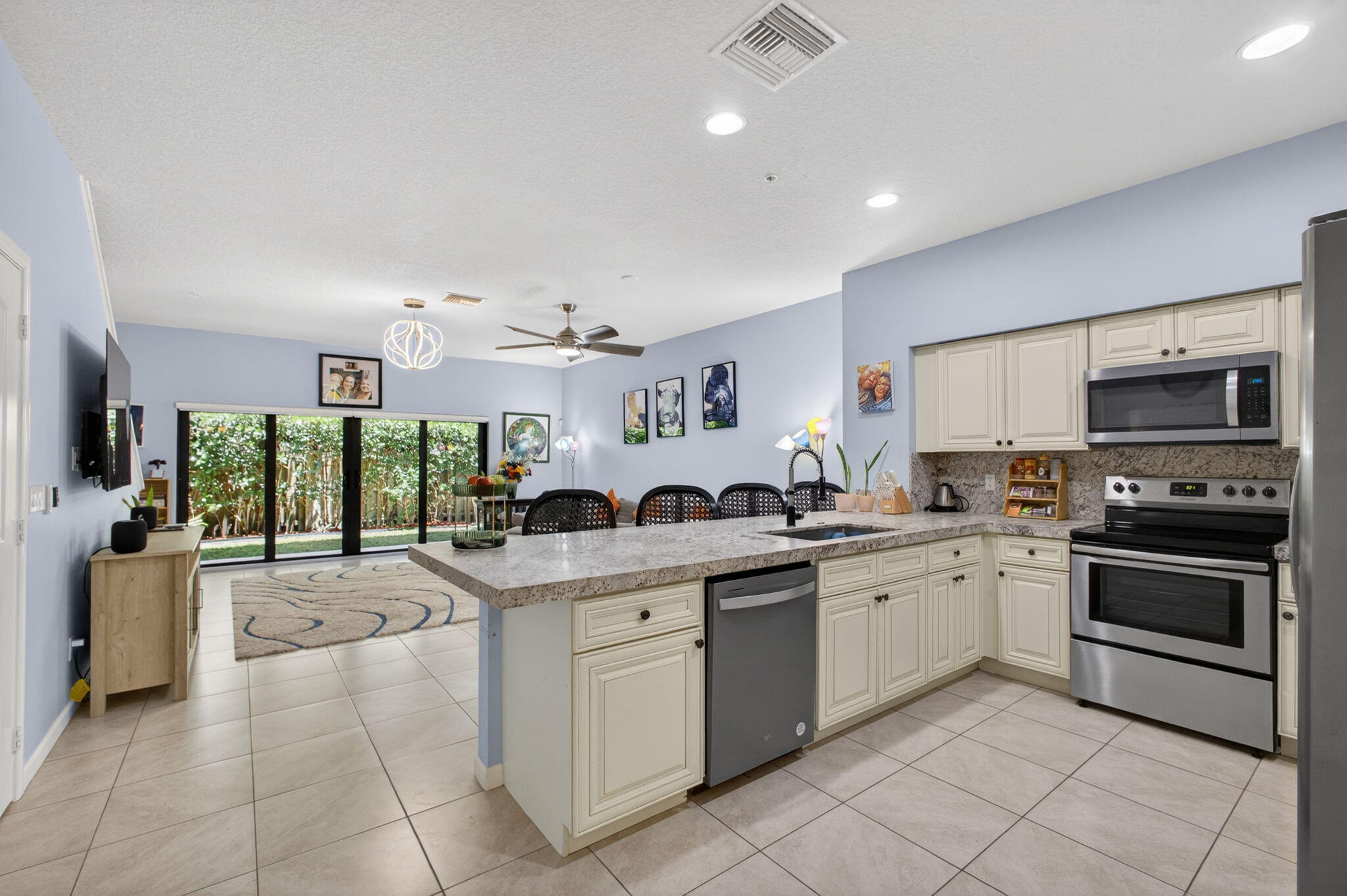 MAGNOLIA PLACE - Residential