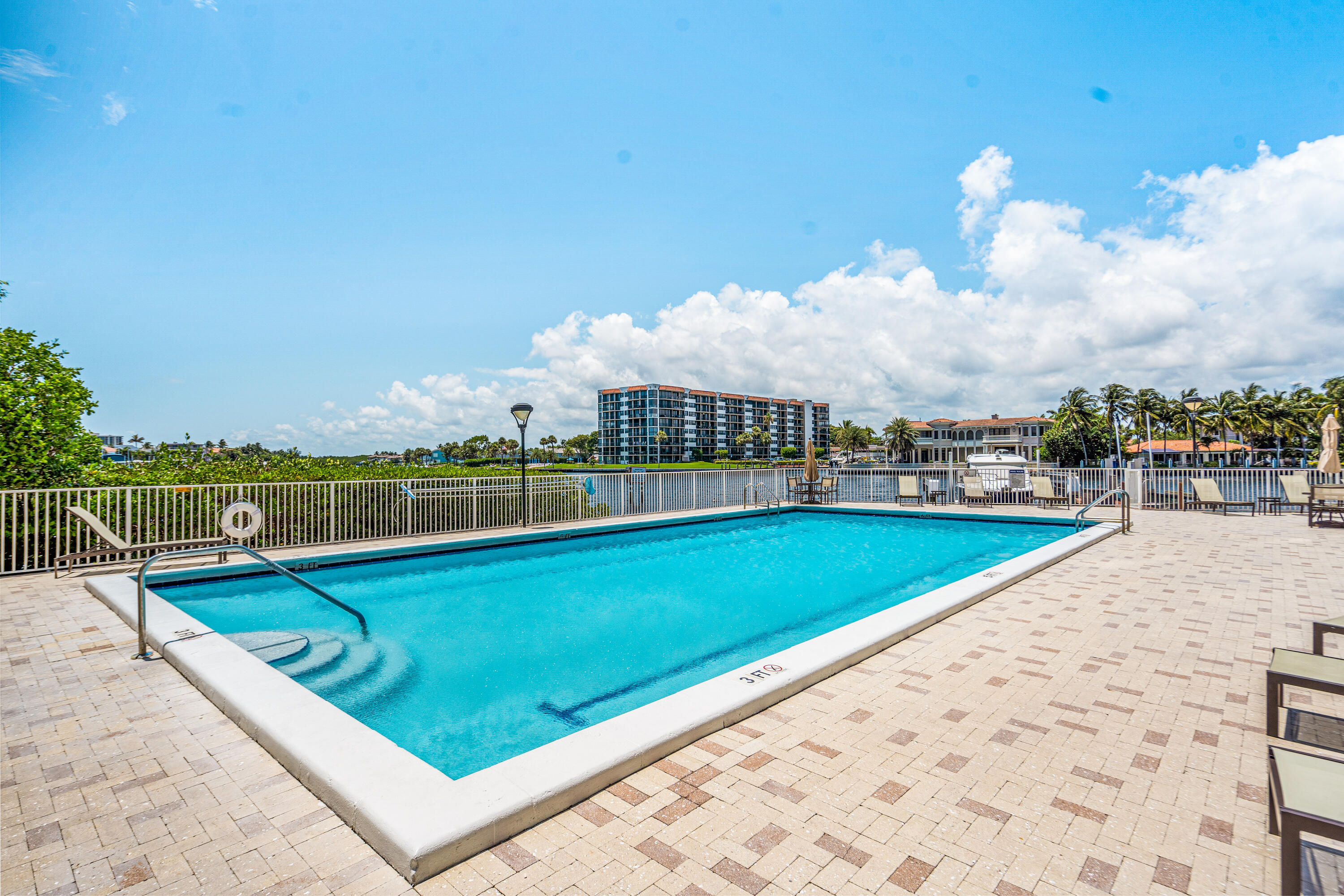 REGENCY HIGHLAND - Residential