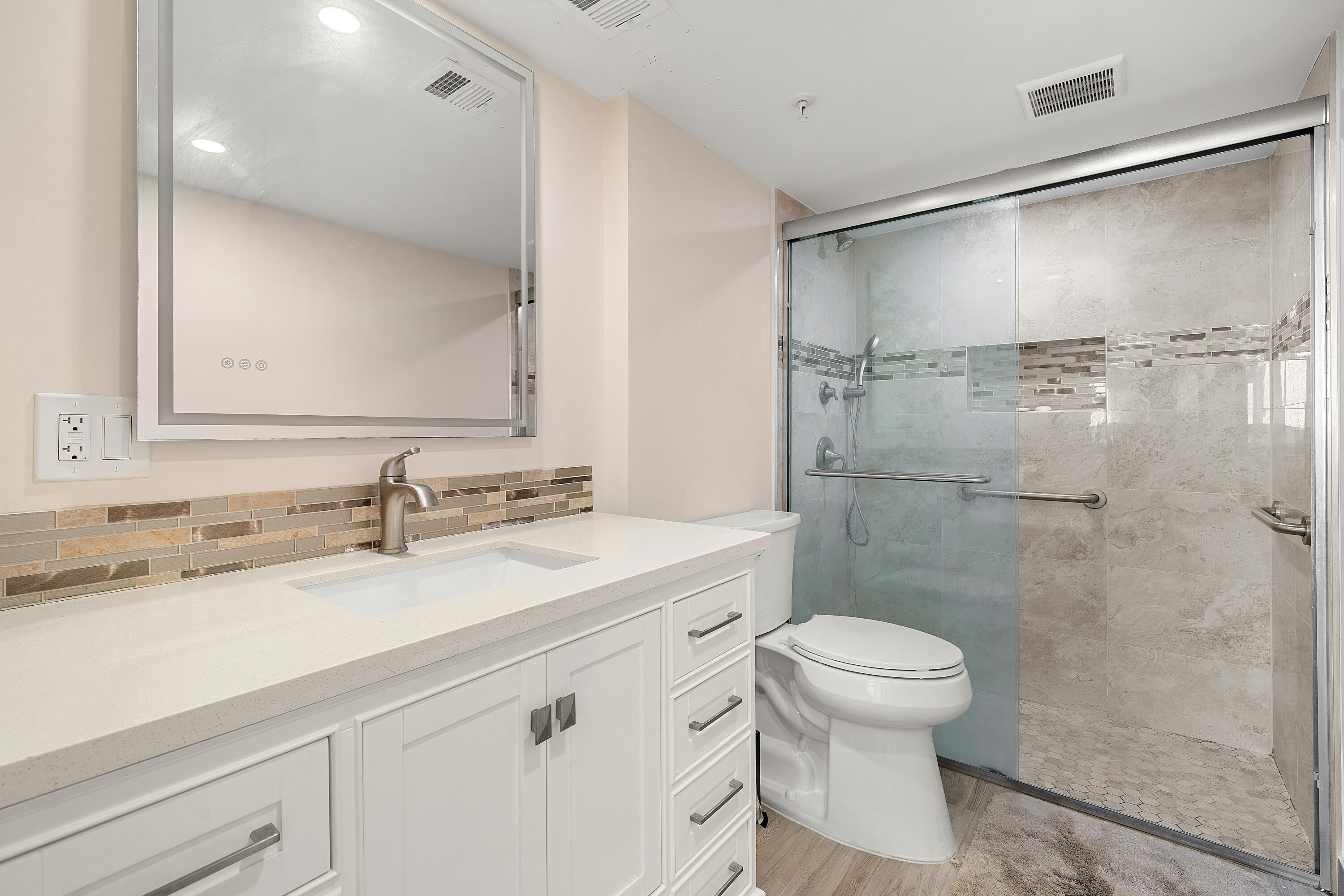 REGENCY HIGHLAND - Residential