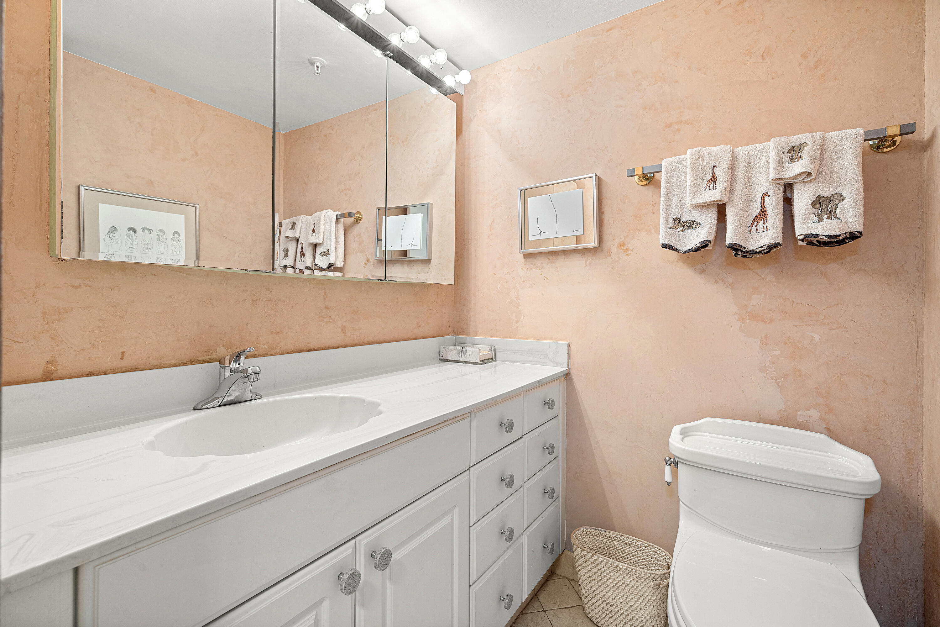 REGENCY HIGHLAND - Residential