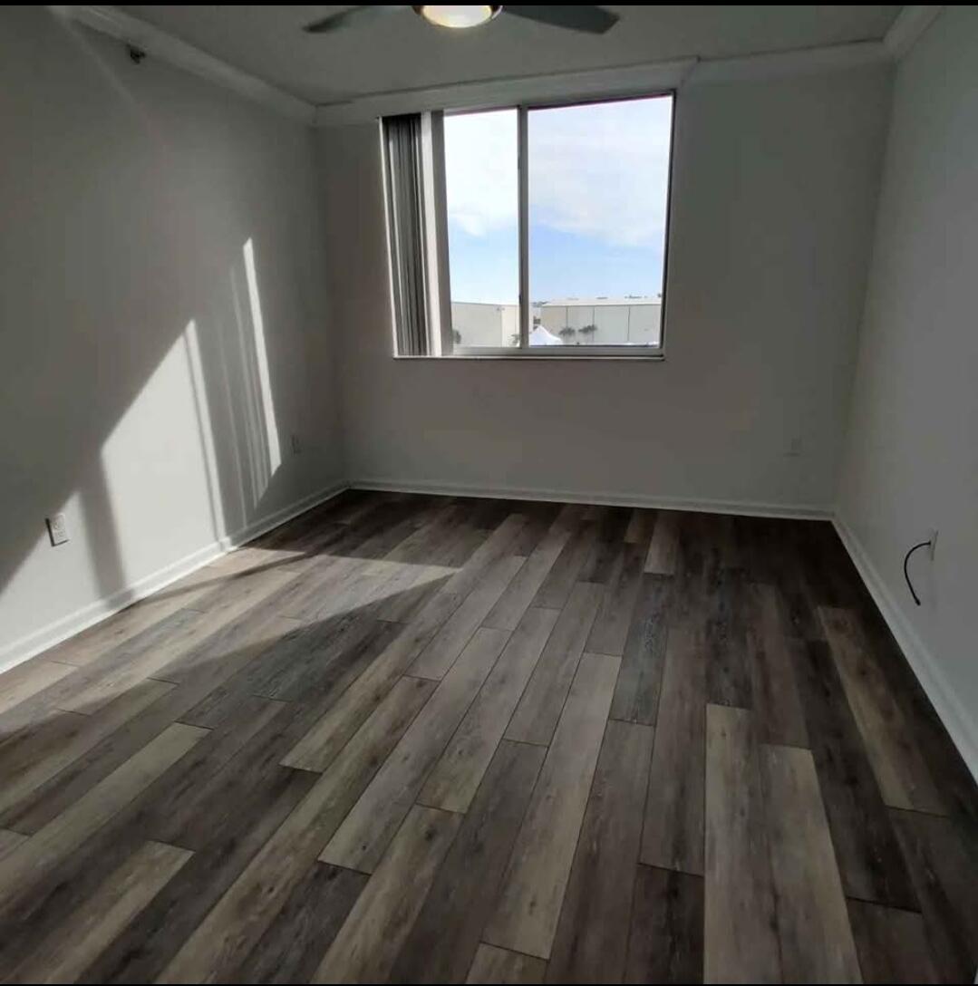 HYPOLUXOS MARINERS CAY CONDO - Residential