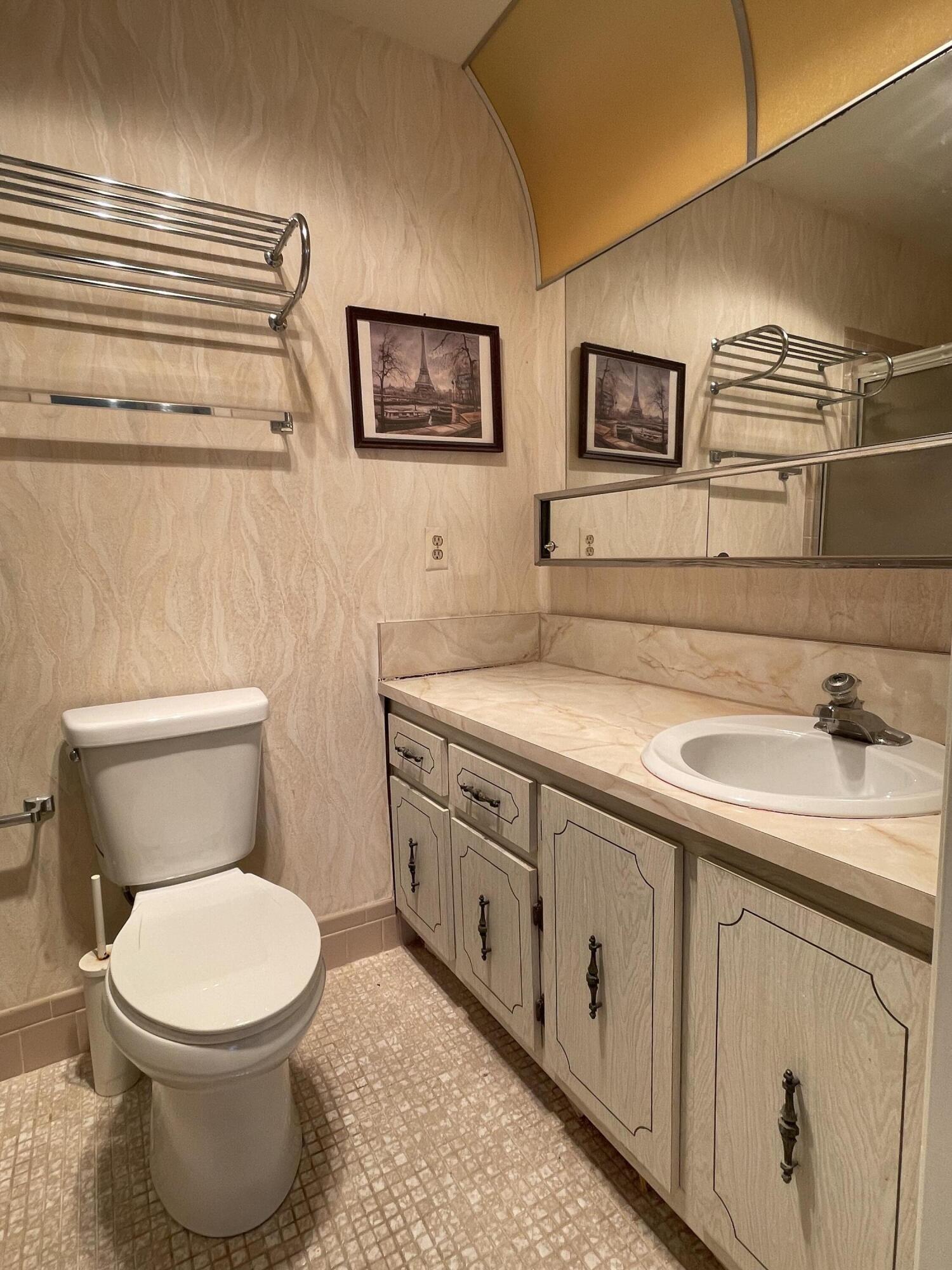 HIGH POINT OF DELRAY WEST CONDO SEC 1&2 - Residential