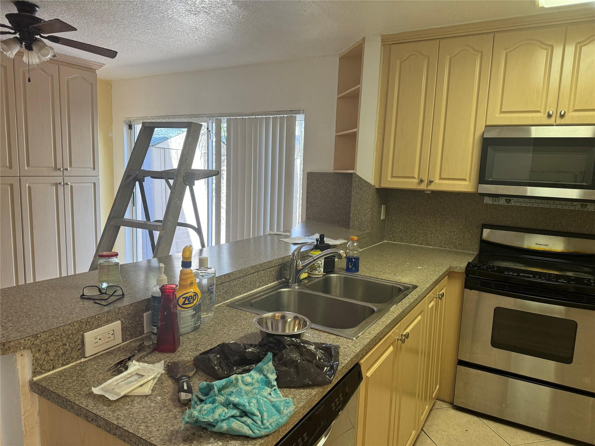 ORANGE TREE VILLAS - Residential Lease