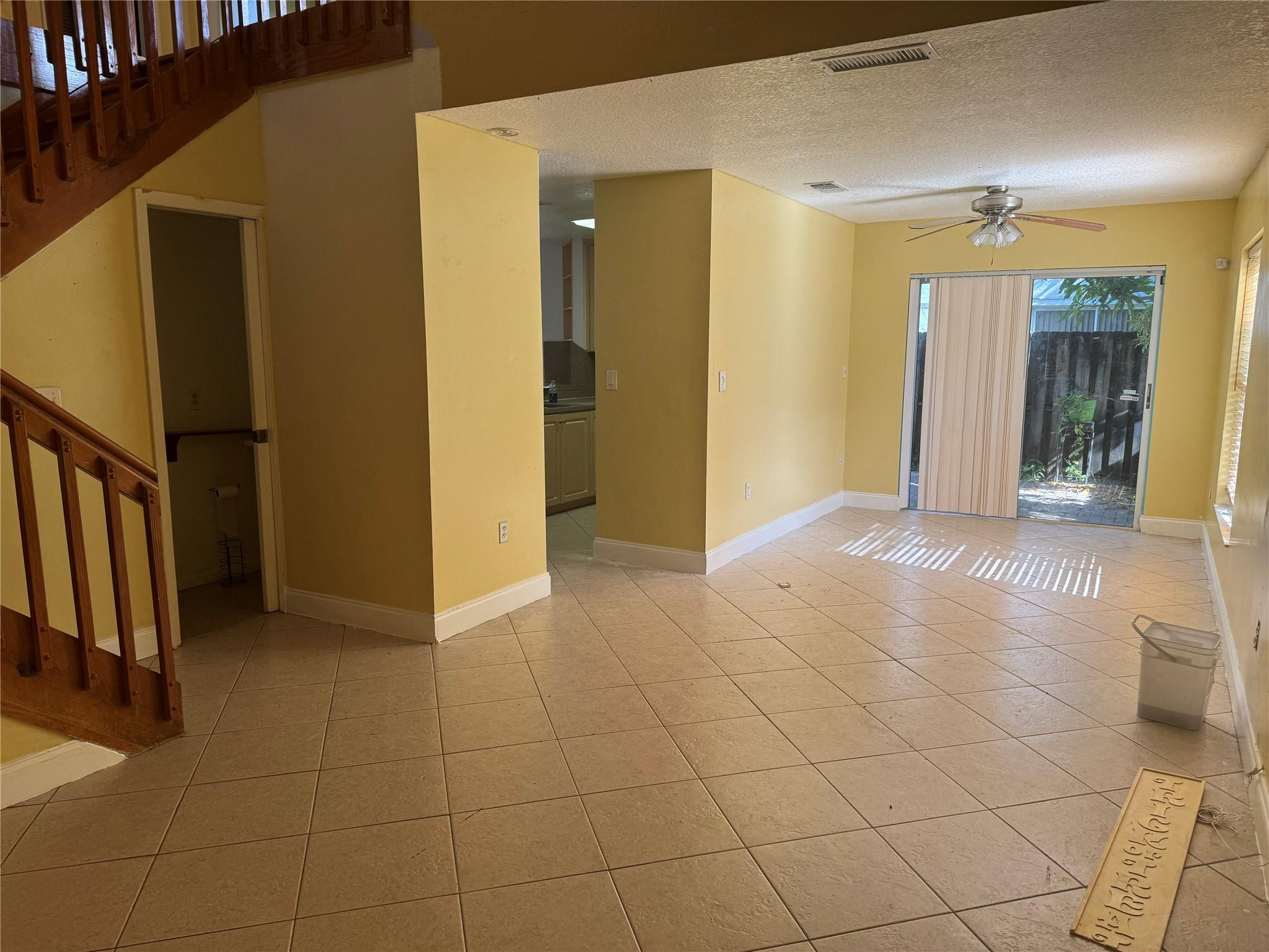 ORANGE TREE VILLAS - Residential Lease