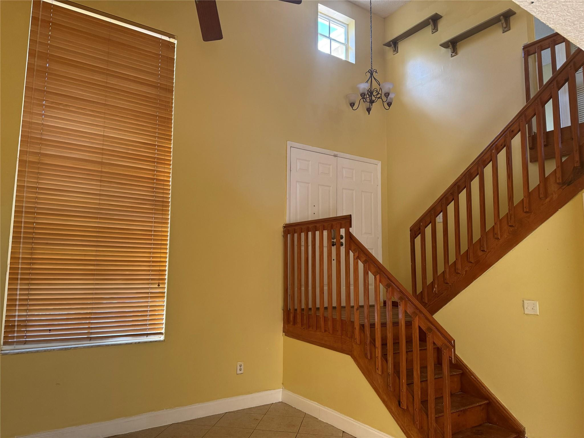 ORANGE TREE VILLAS - Residential Lease