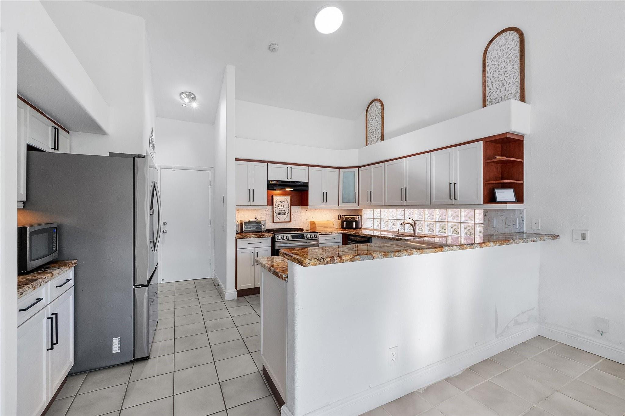 LAGUNA SPRINGS ONE - Residential
