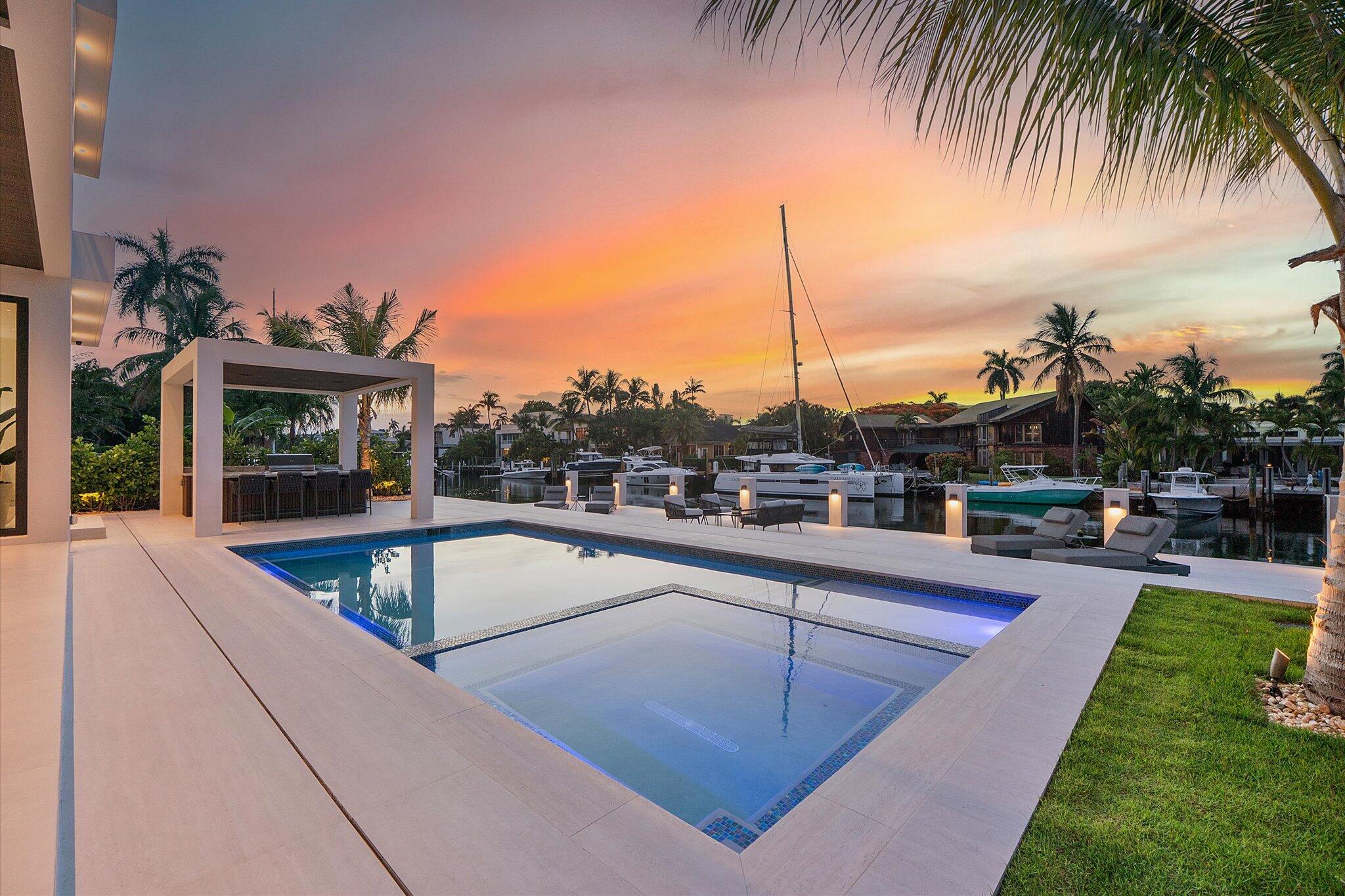 LAUDERDALE HARBORS SECTION - Residential