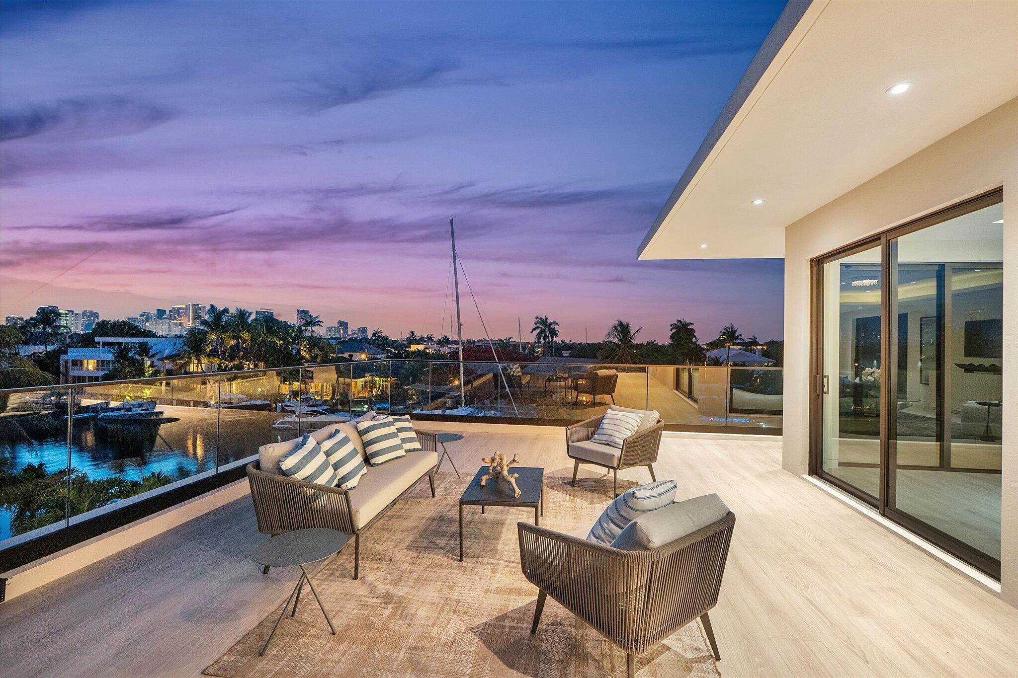 LAUDERDALE HARBORS SECTION - Residential