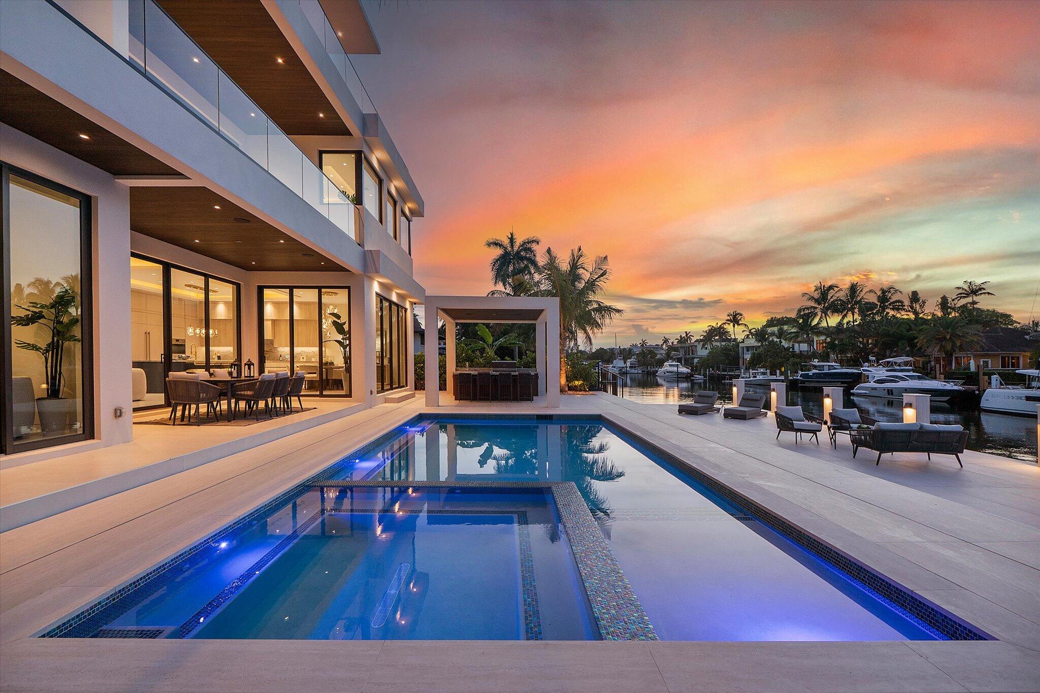 LAUDERDALE HARBORS SECTION - Residential