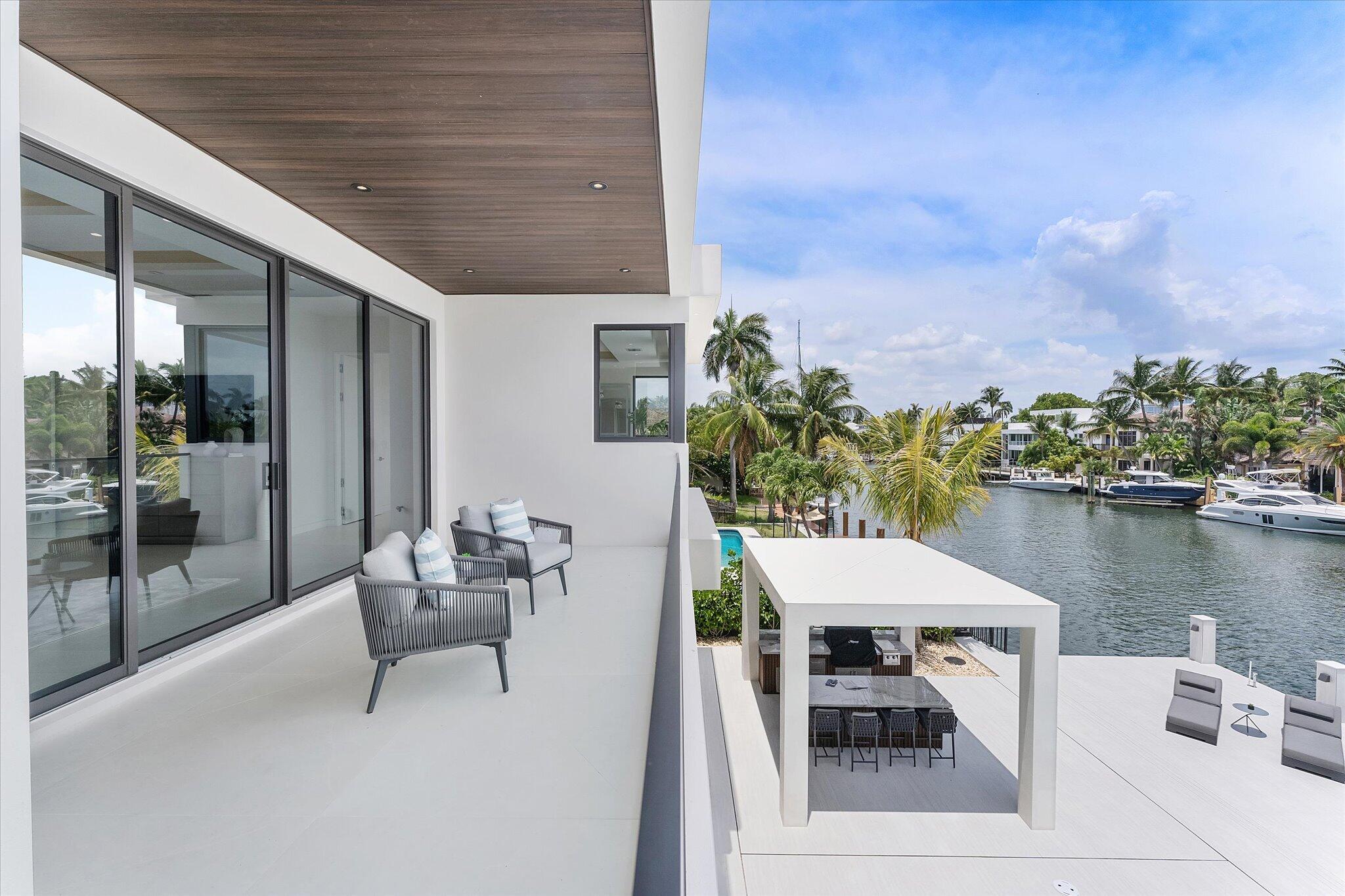 LAUDERDALE HARBORS SECTION - Residential
