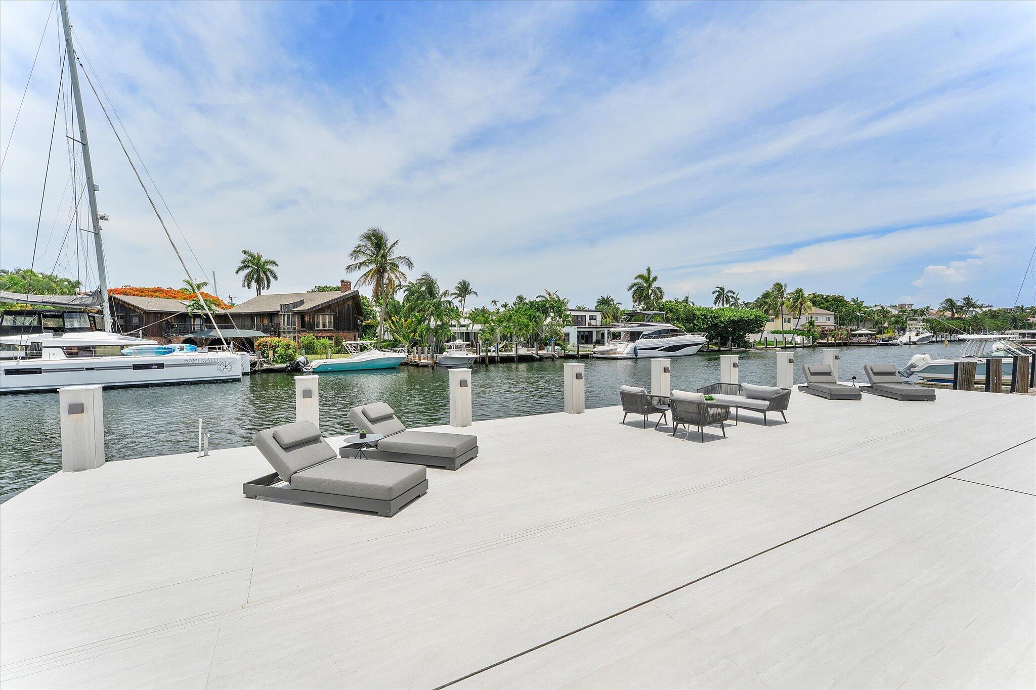 LAUDERDALE HARBORS SECTION - Residential