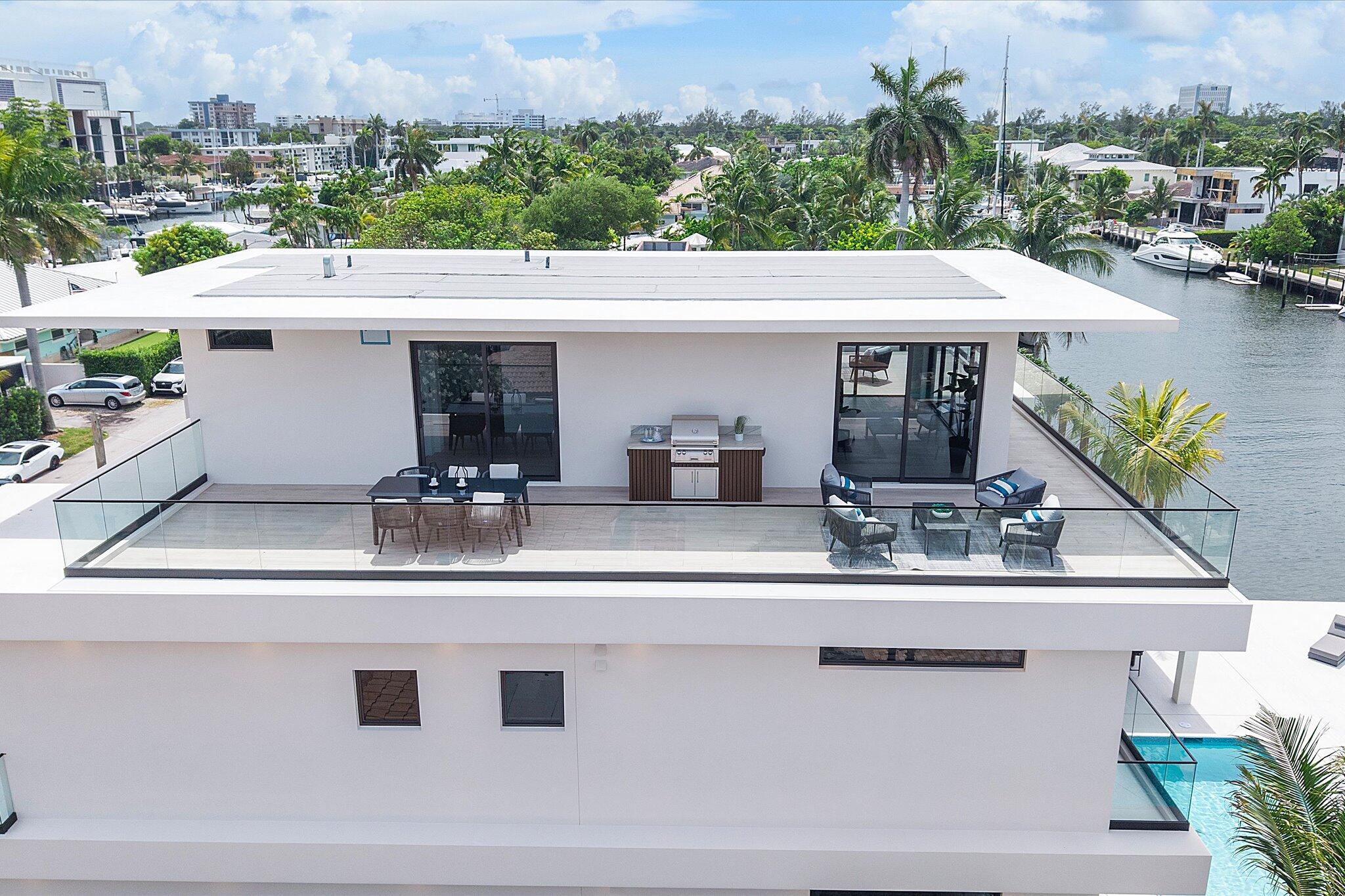 LAUDERDALE HARBORS SECTION - Residential