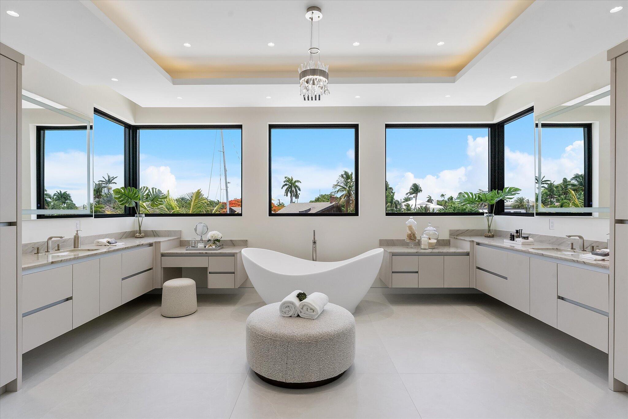 LAUDERDALE HARBORS SECTION - Residential