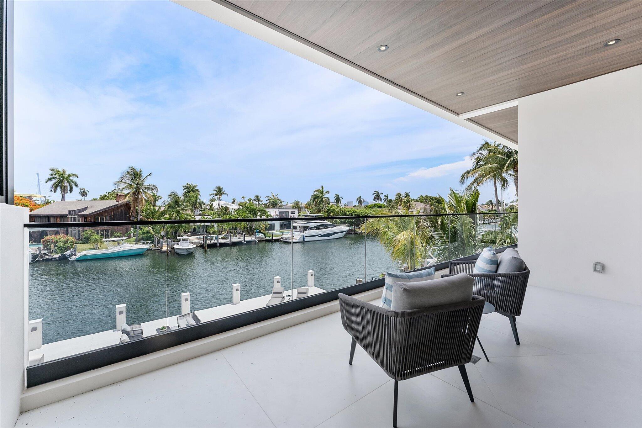 LAUDERDALE HARBORS SECTION - Residential