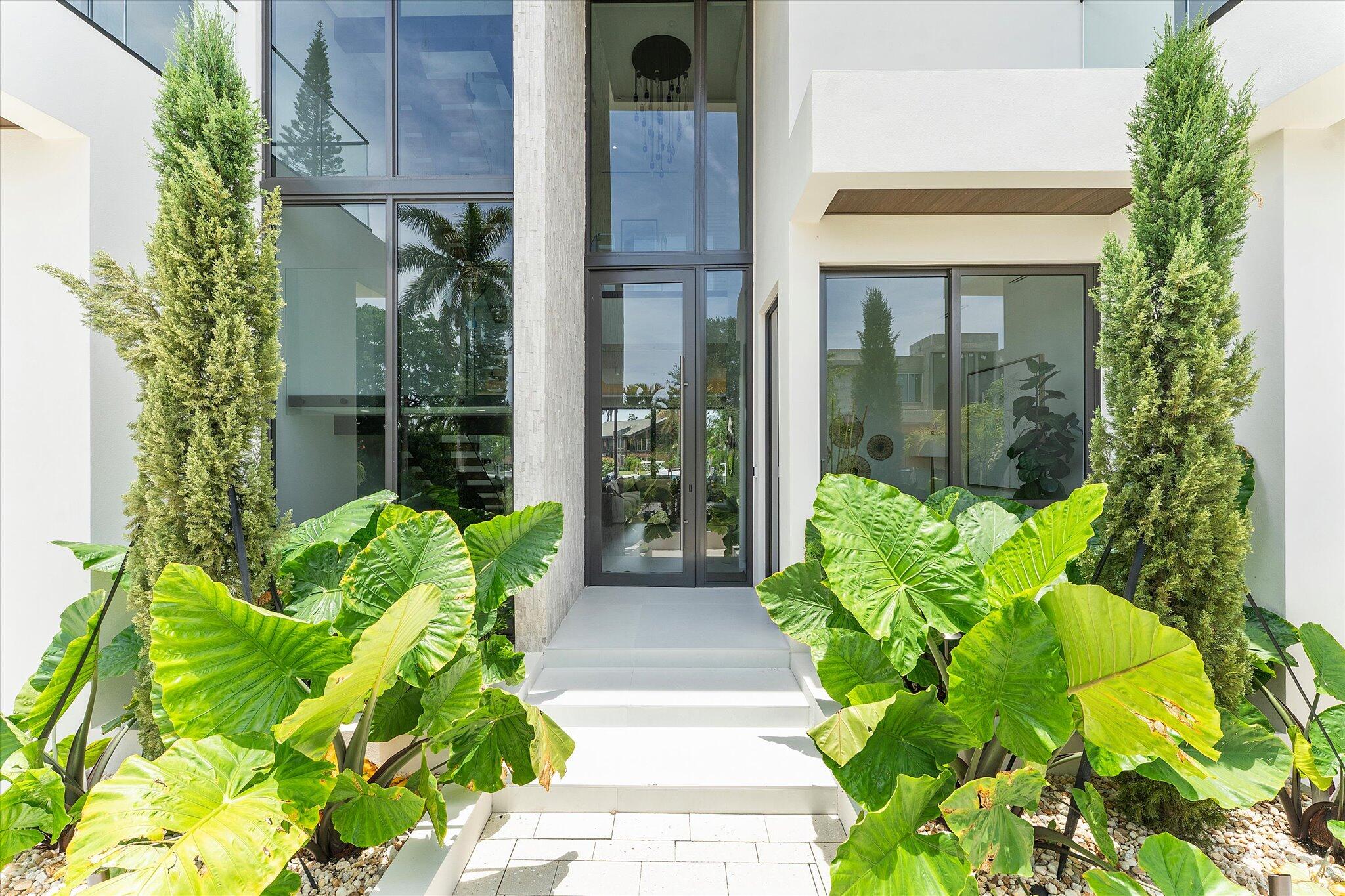 LAUDERDALE HARBORS SECTION - Residential