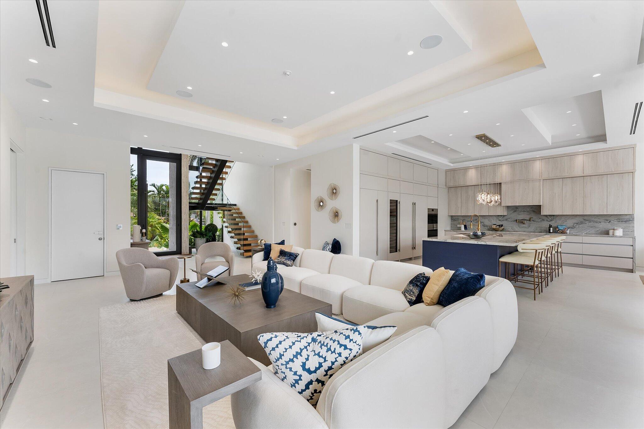 LAUDERDALE HARBORS SECTION - Residential