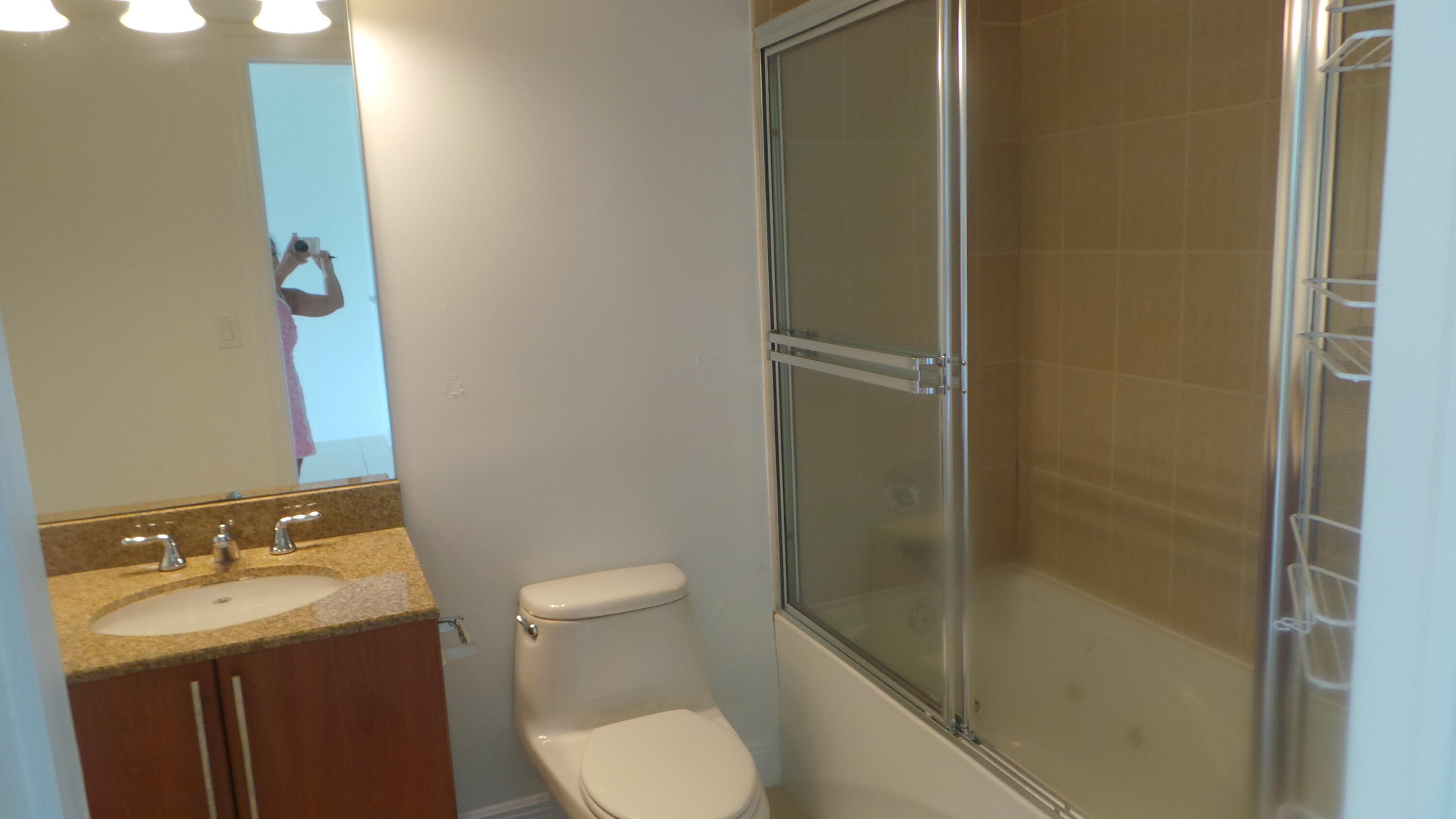 610 CLEMATIS CONDO - Residential Lease