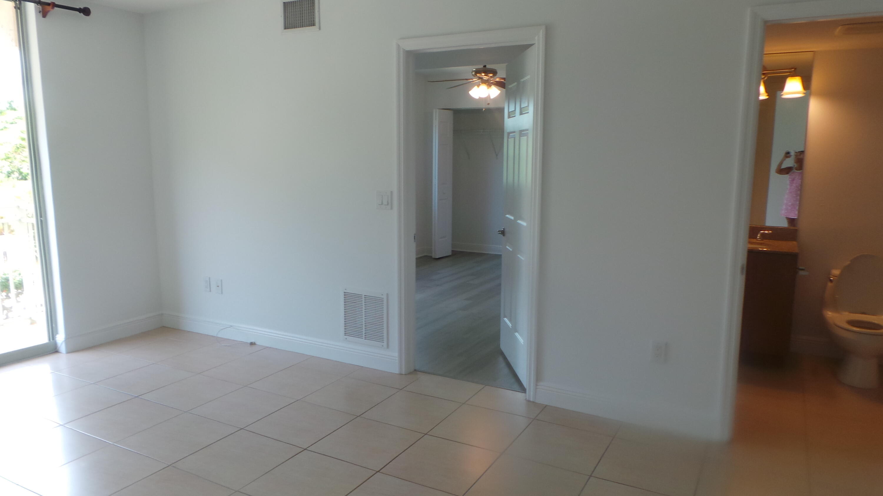 610 CLEMATIS CONDO - Residential Lease