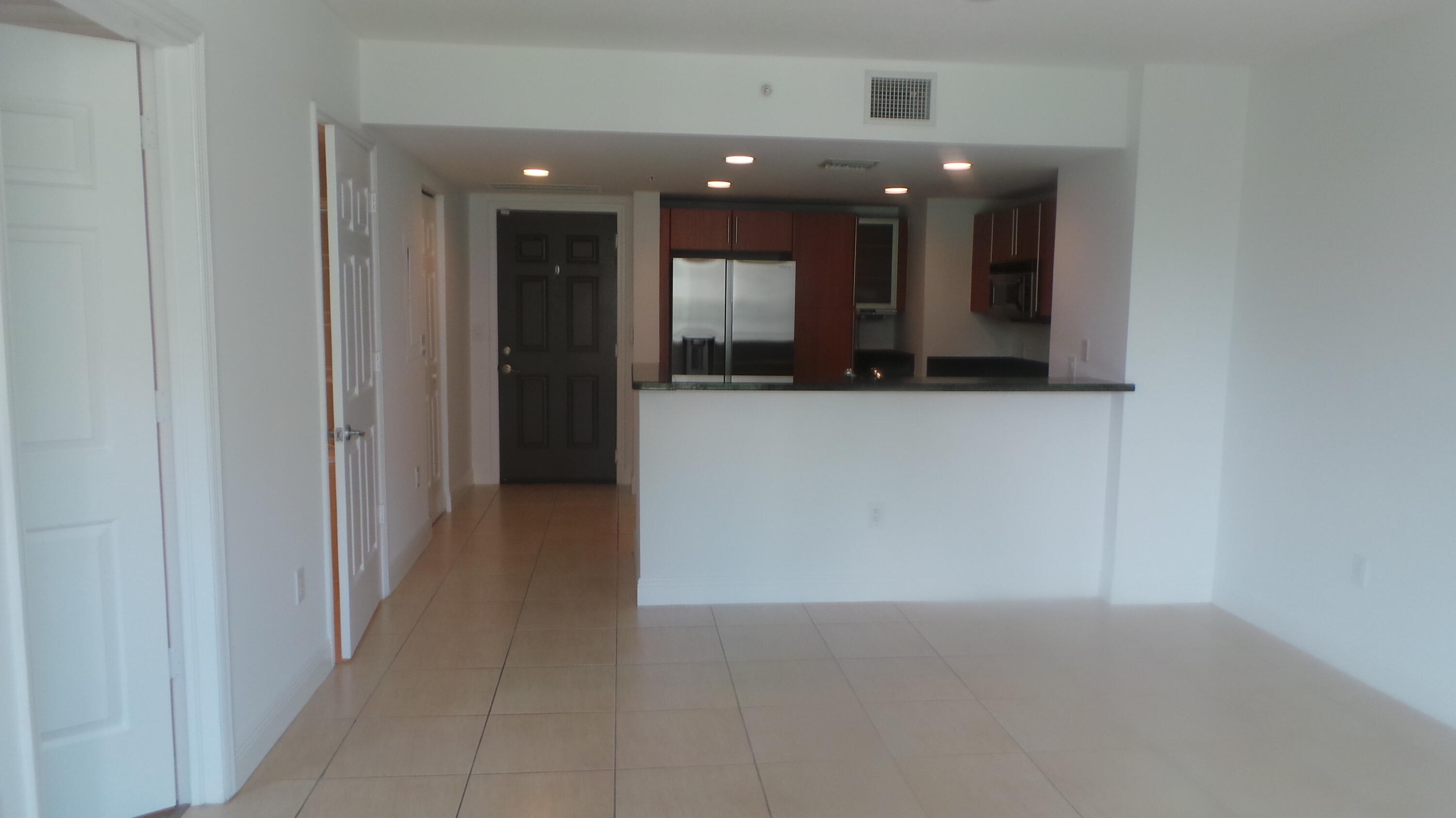 610 CLEMATIS CONDO - Residential Lease