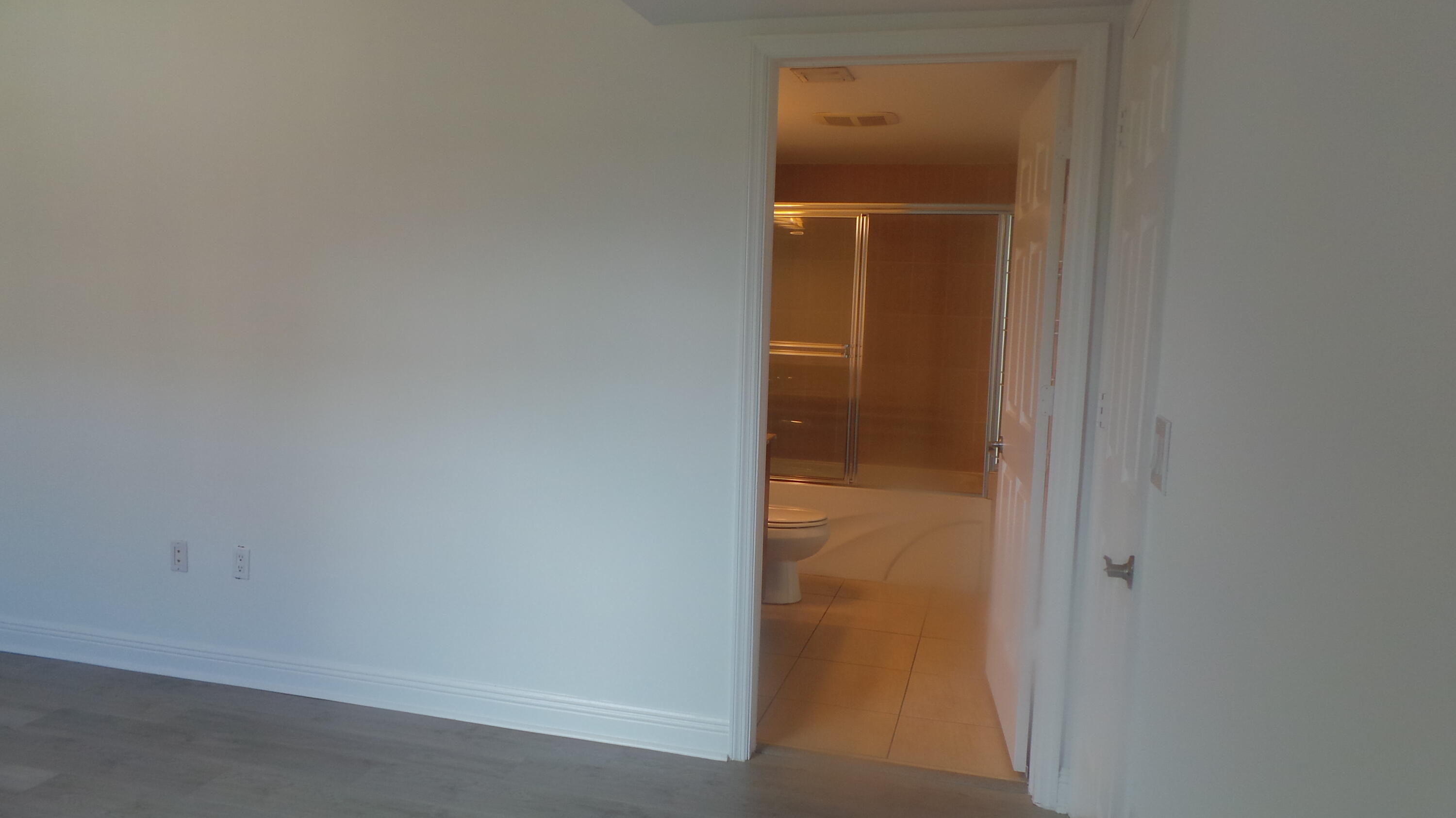 610 CLEMATIS CONDO - Residential Lease