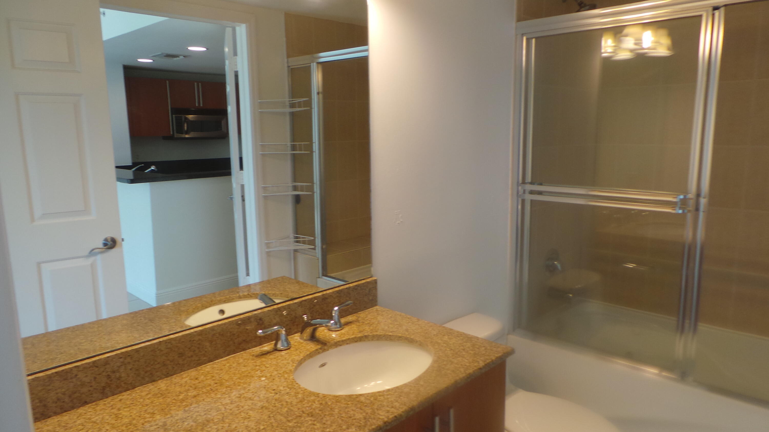 610 CLEMATIS CONDO - Residential Lease