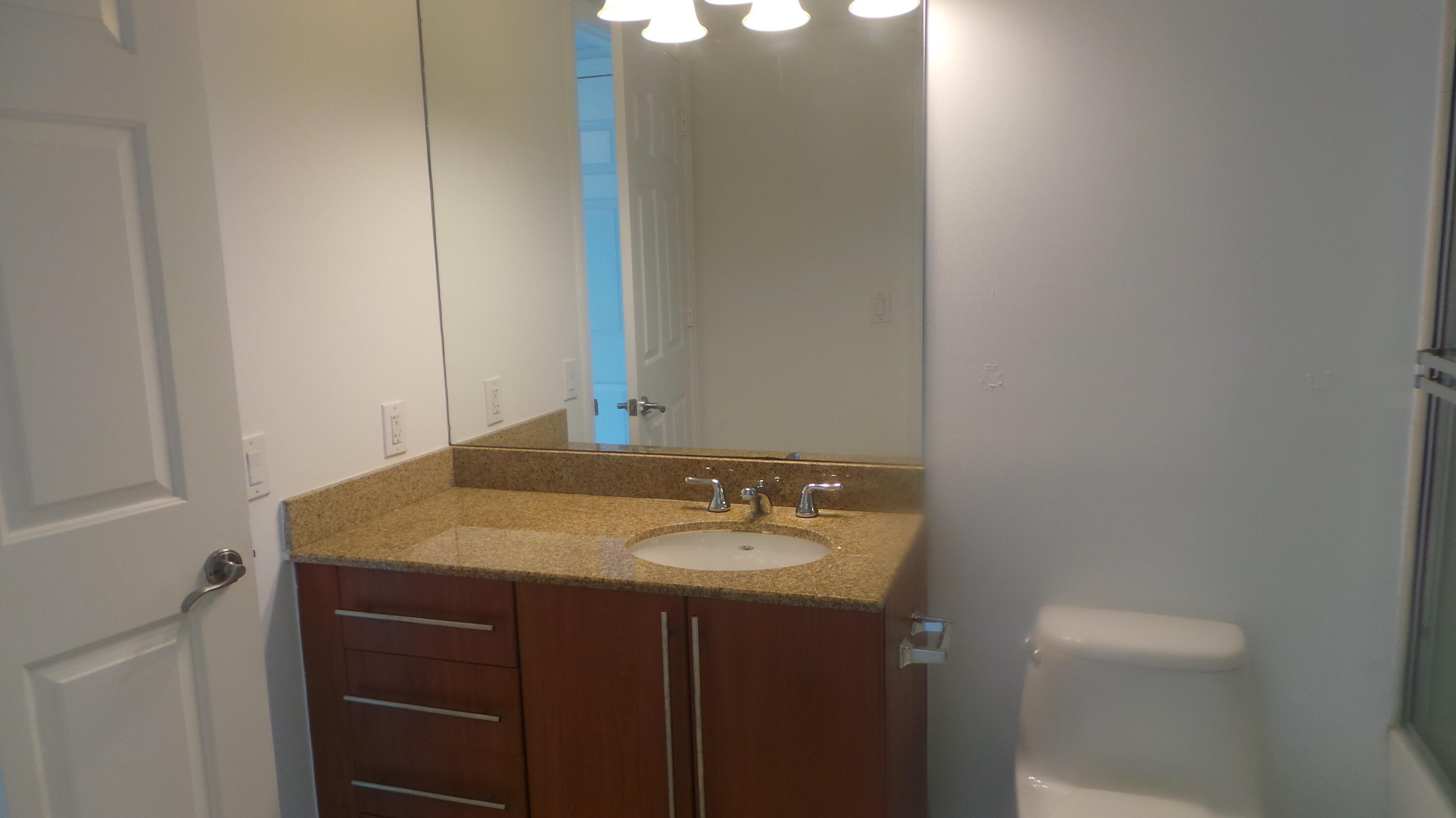 610 CLEMATIS CONDO - Residential Lease