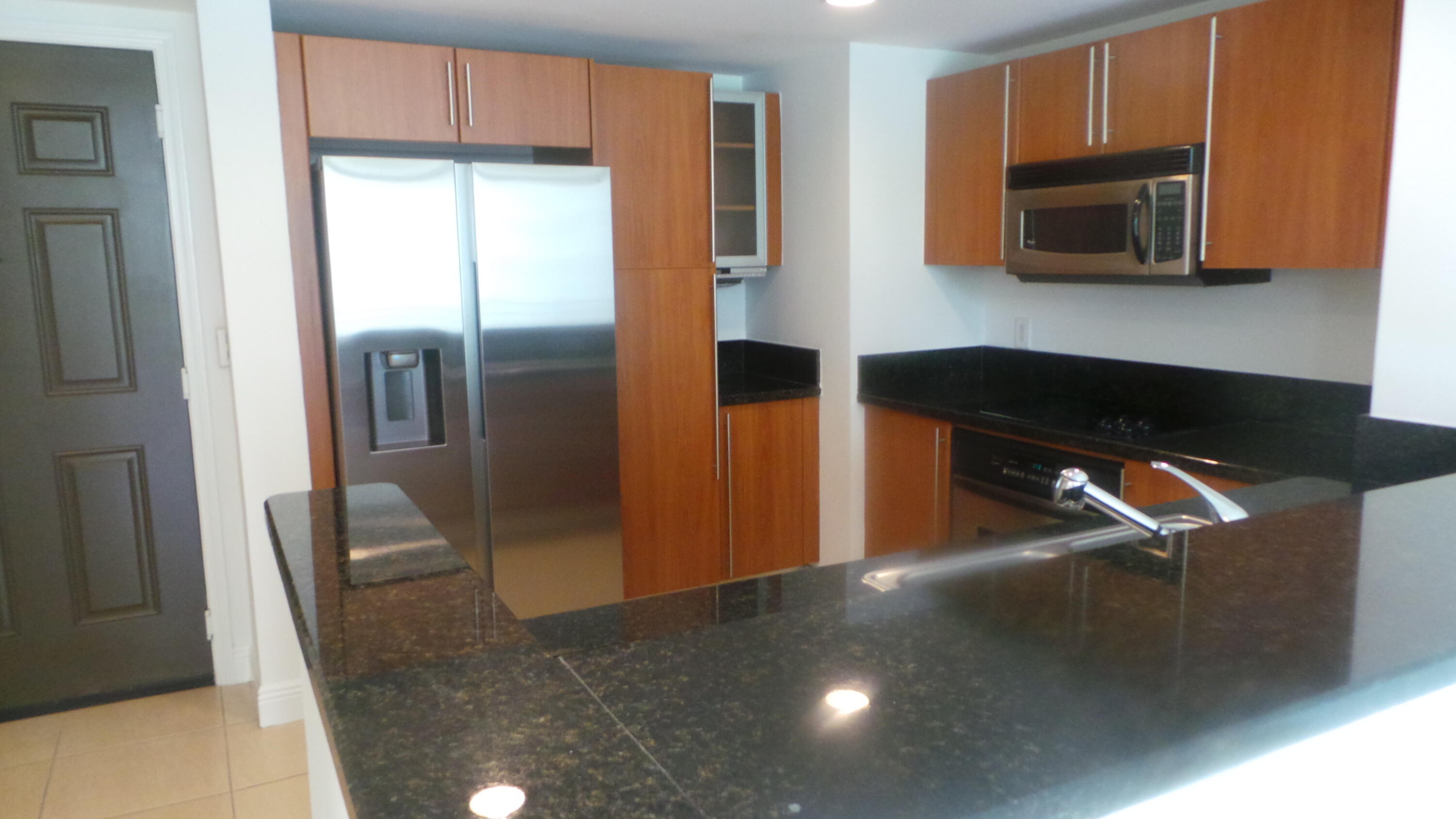 610 CLEMATIS CONDO - Residential Lease